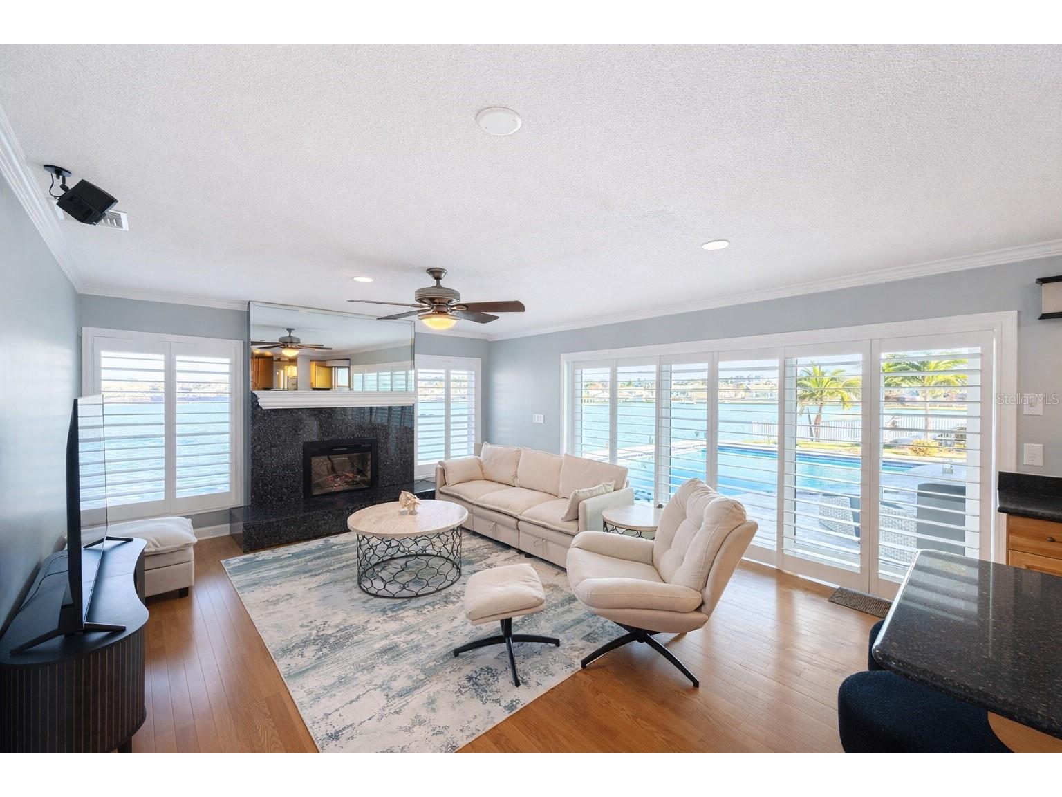 615 Harbor Island Clearwater Beach FL 33767 TB8471006 image7
