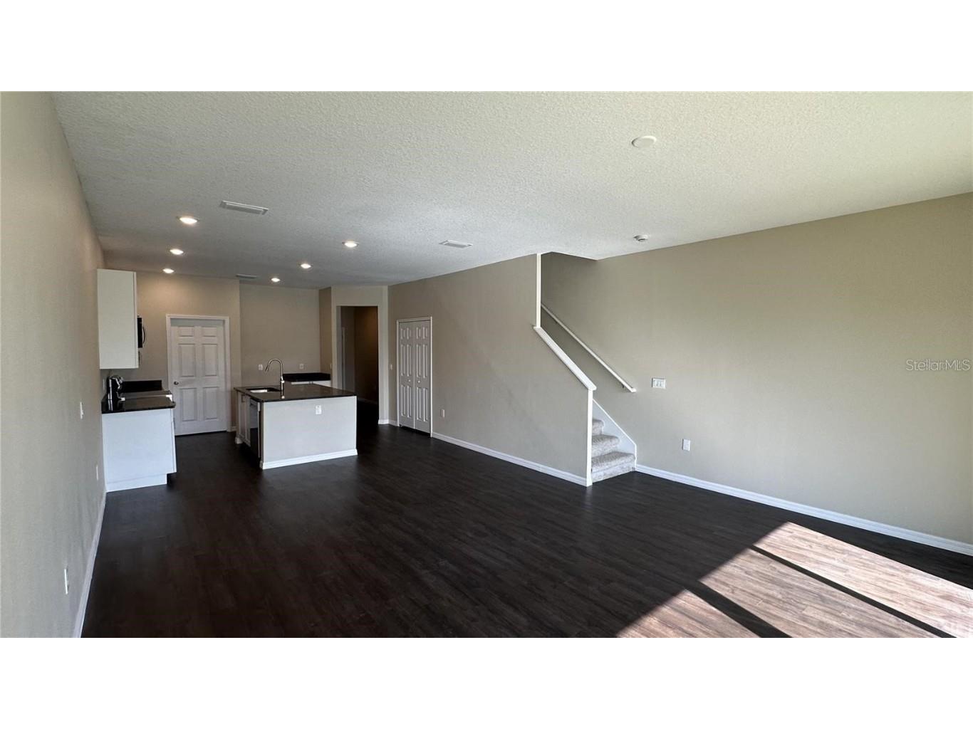 615 Lake Shore Parkway Davenport FL 33896 O6359843 image8