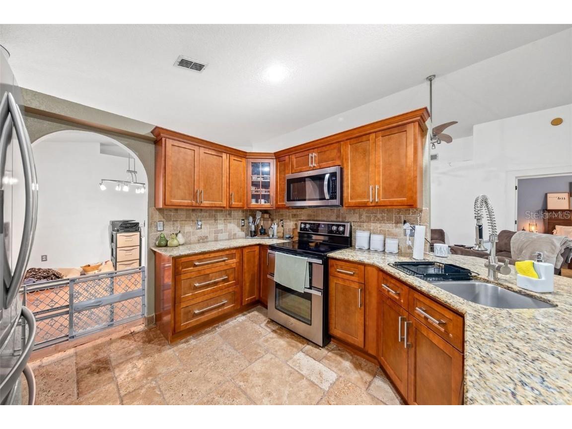 615 Maple Forest Drive Orlando FL 32825 R4909439 image4