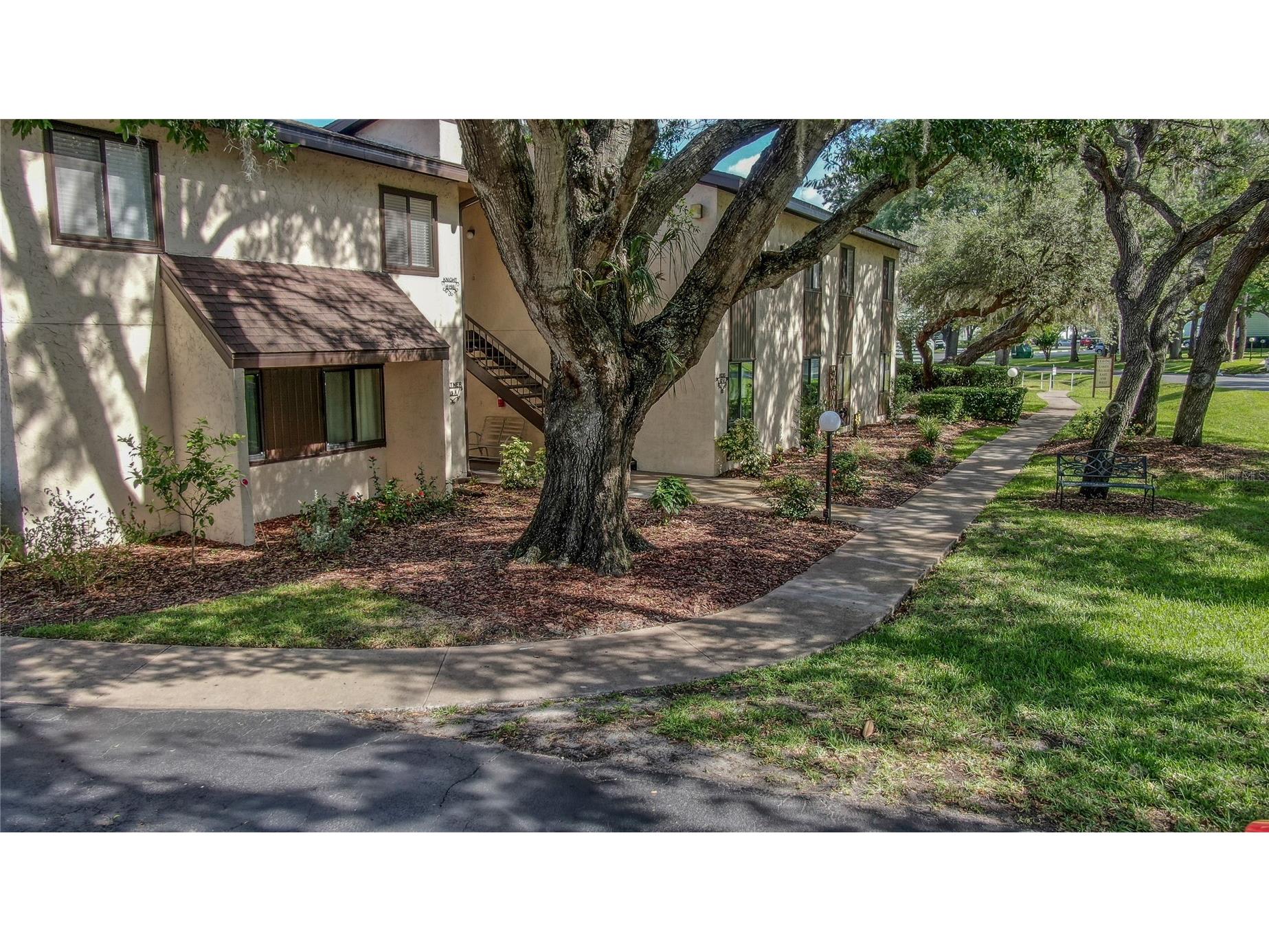 615 Midway Drive #B Ocala FL 34472 - LAKE SPARKLE OM719663 image1