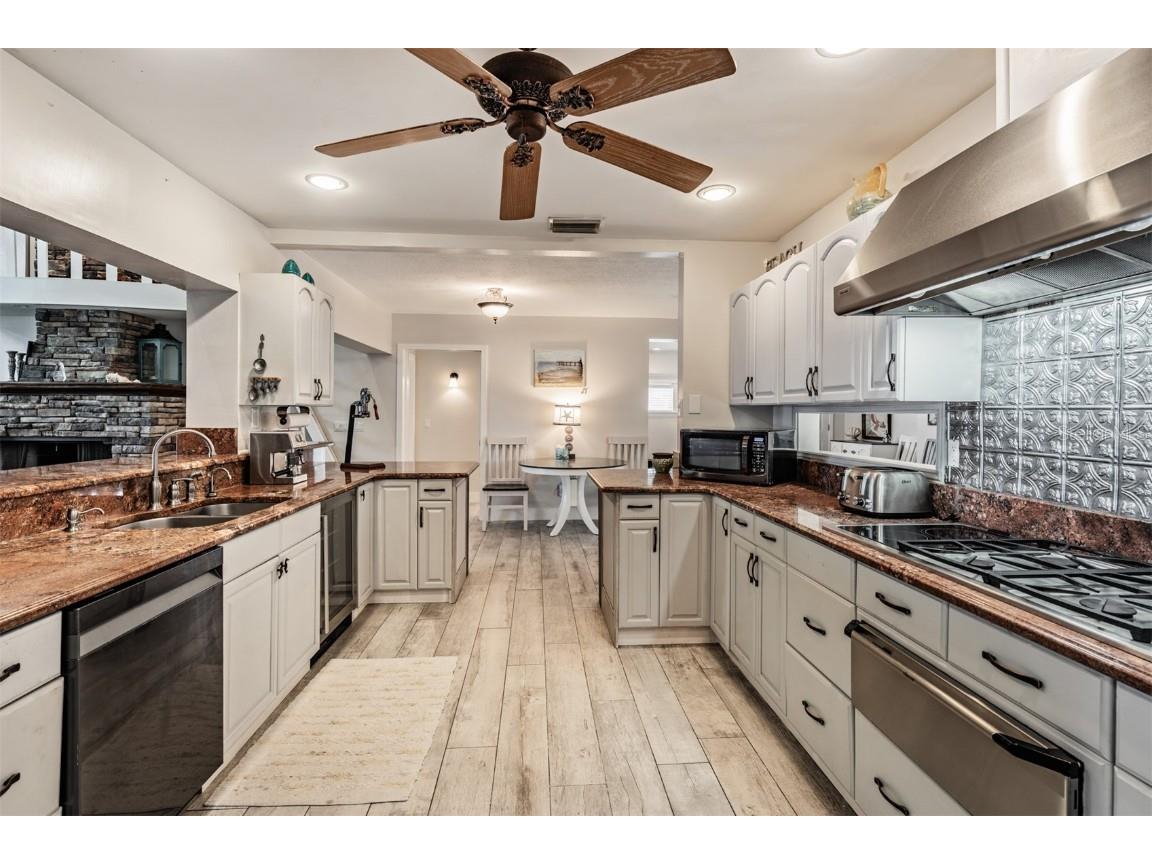 615 N Mayo Street Crystal Beach FL 34681 - GULF OF MEXICO TB8433362 image18