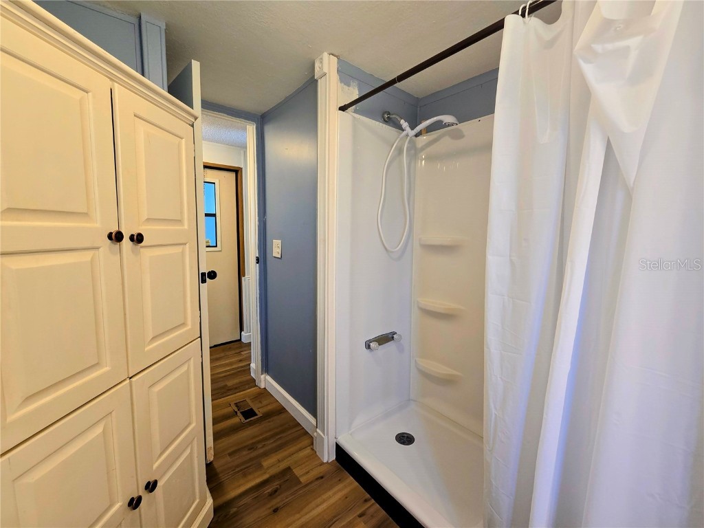 615 NE Cottage Park Lane Leesburg FL 34748 OM710883 image16