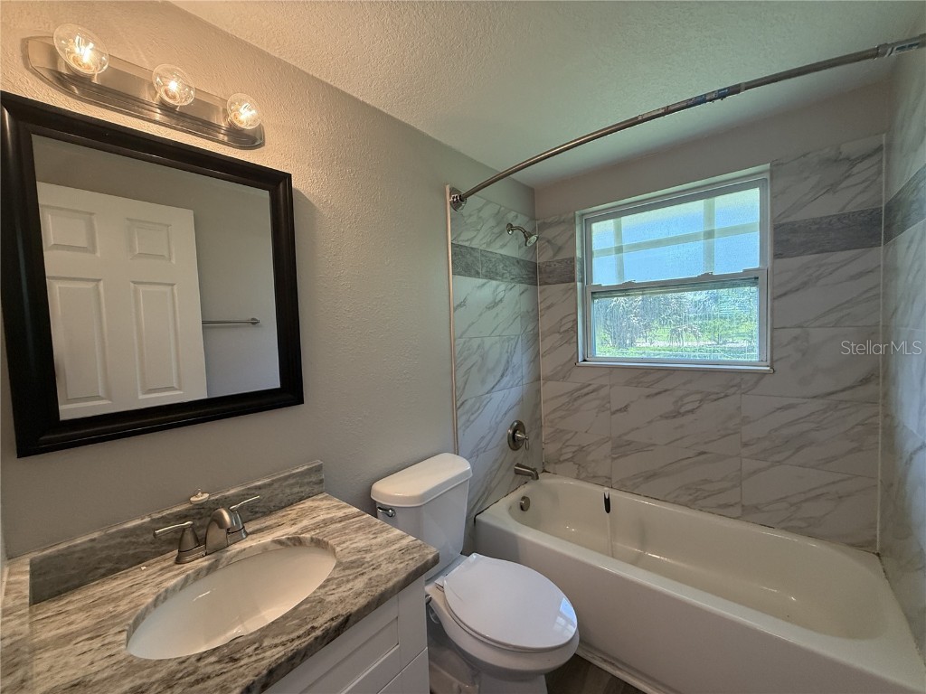 615 Osceola Road Nokomis FL 34275 A4666271 image10