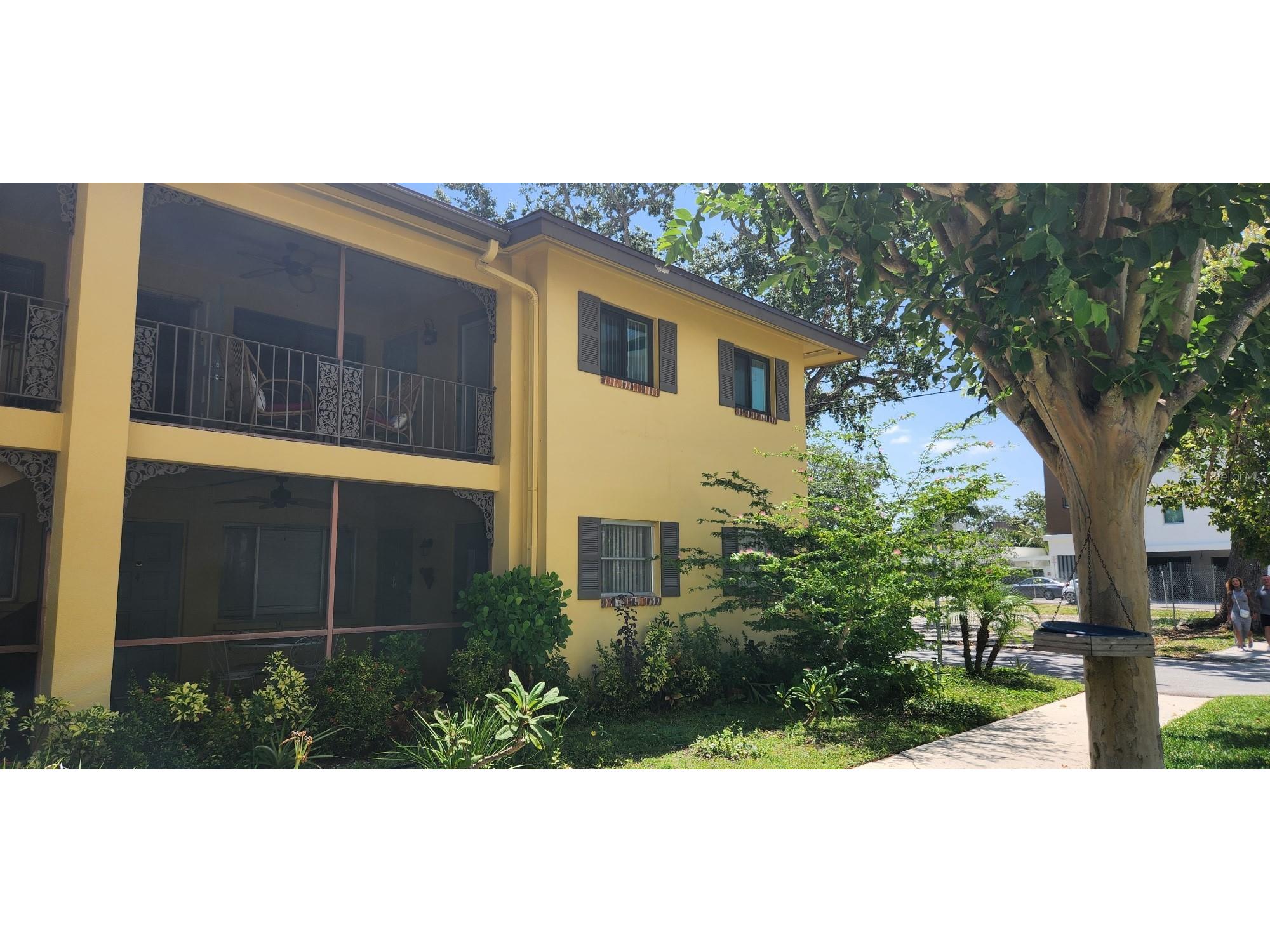 615 S Palm Avenue #11 Sarasota FL 34236 A4694504 image1