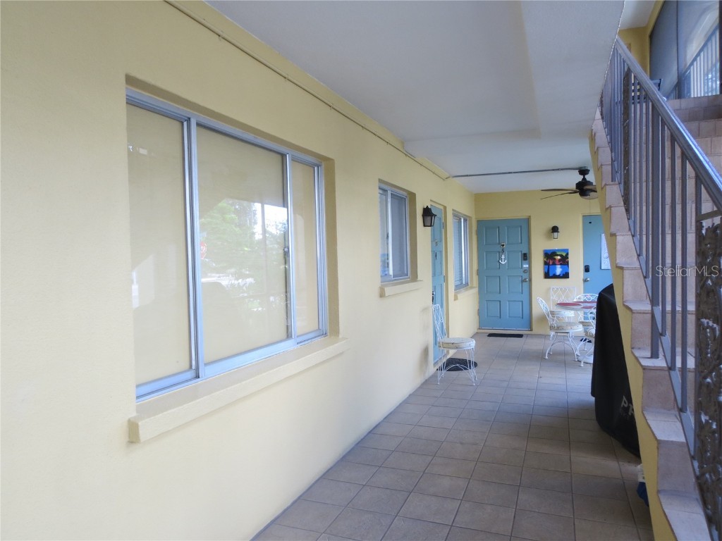 615 S Palm Avenue #4 Sarasota FL 34236 A4659753 image3