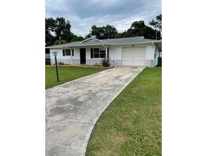 615 Second Avenue Lady Lake FL 32159 U8255099 image1