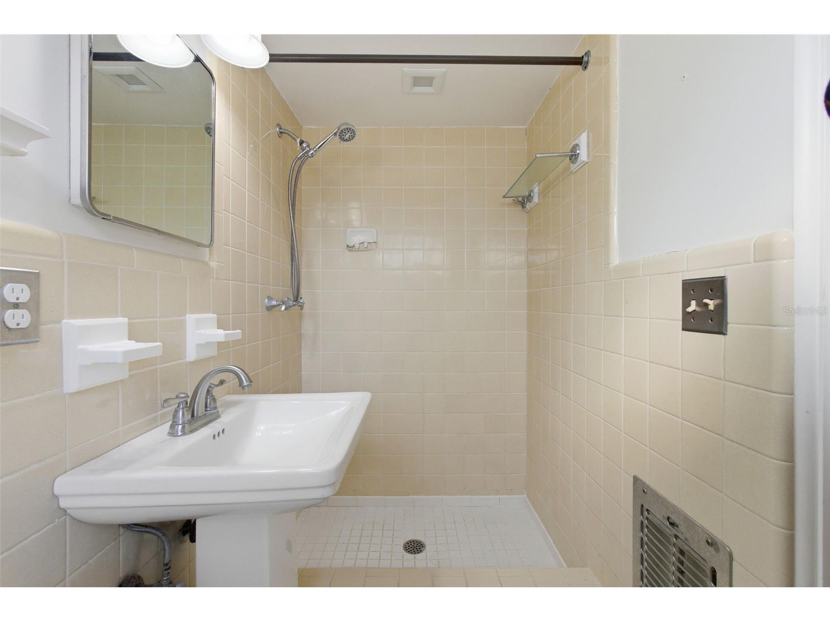 615 Springview Drive Orlando FL 32803 - LAKE UNDERHILL O6381177 image30