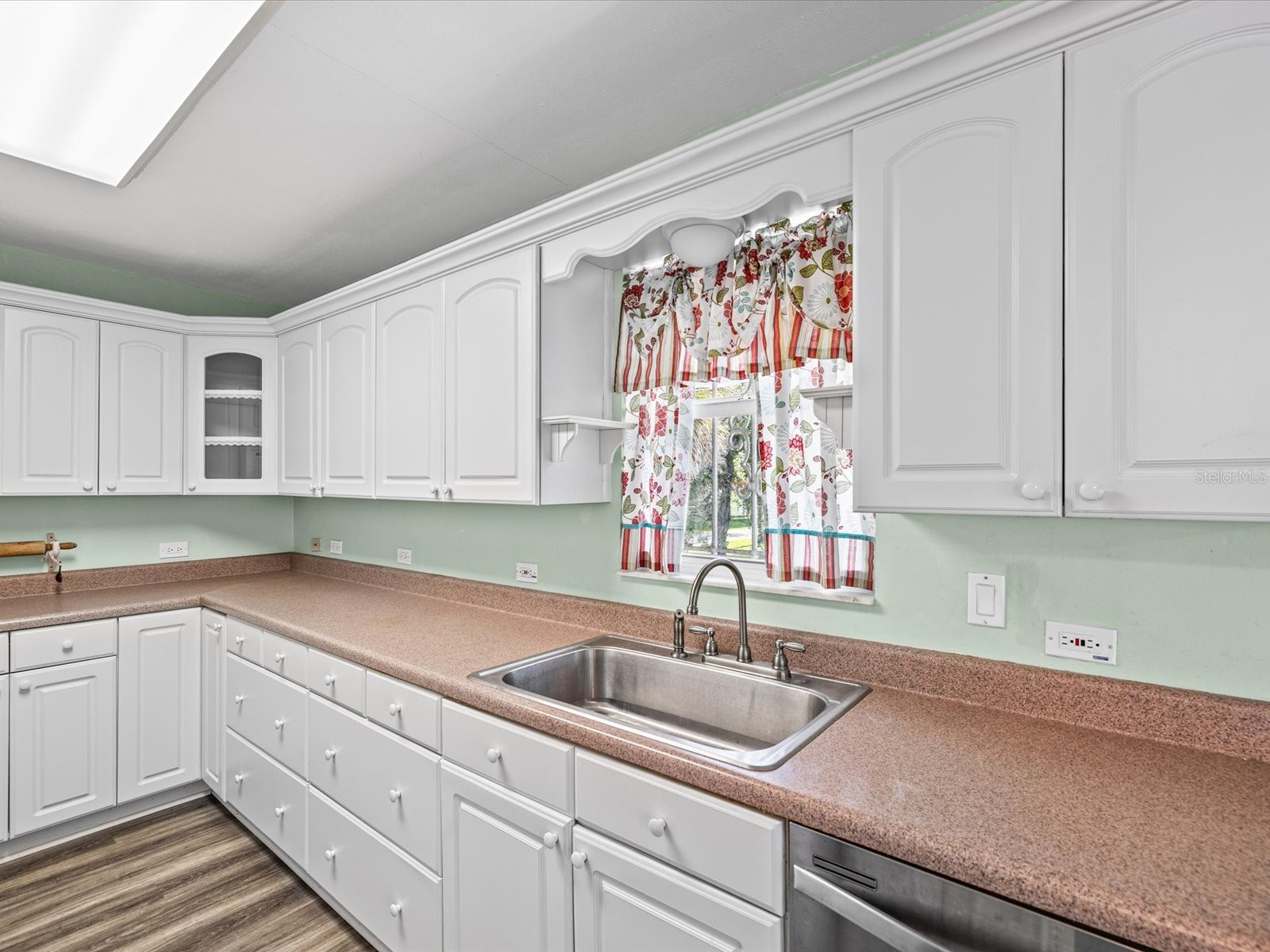 6150 Island Drive Weeki Wachee FL 34607 W7886247 image4
