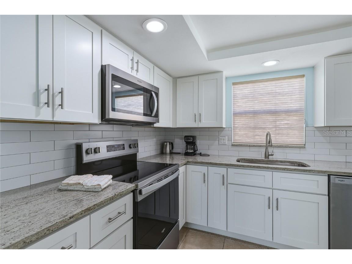 6150 Midnight Pass Road #26 Sarasota FL 34242 - GULF OF MEXICO A4672145 image8