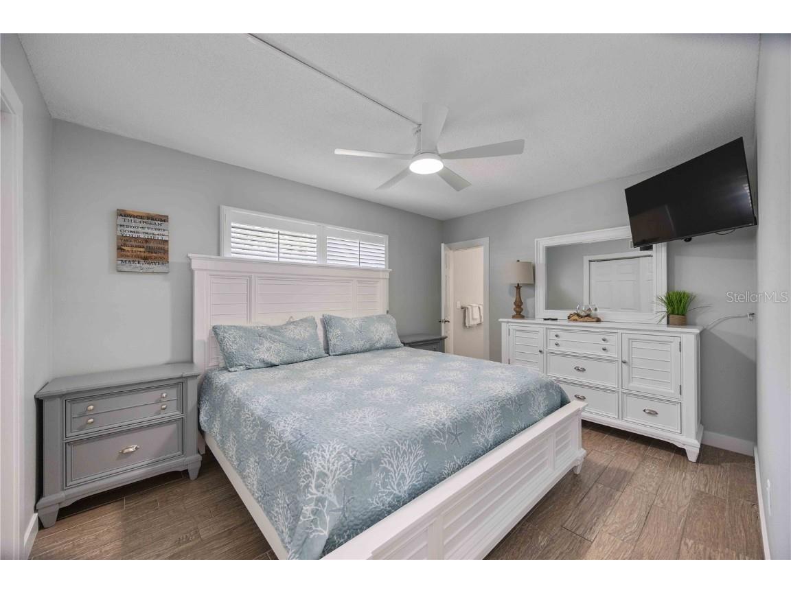 6150 Midnight Pass Road #UNIT 10 A&B Sarasota FL 34242 - GULF OF MEXICO A4660785 image17