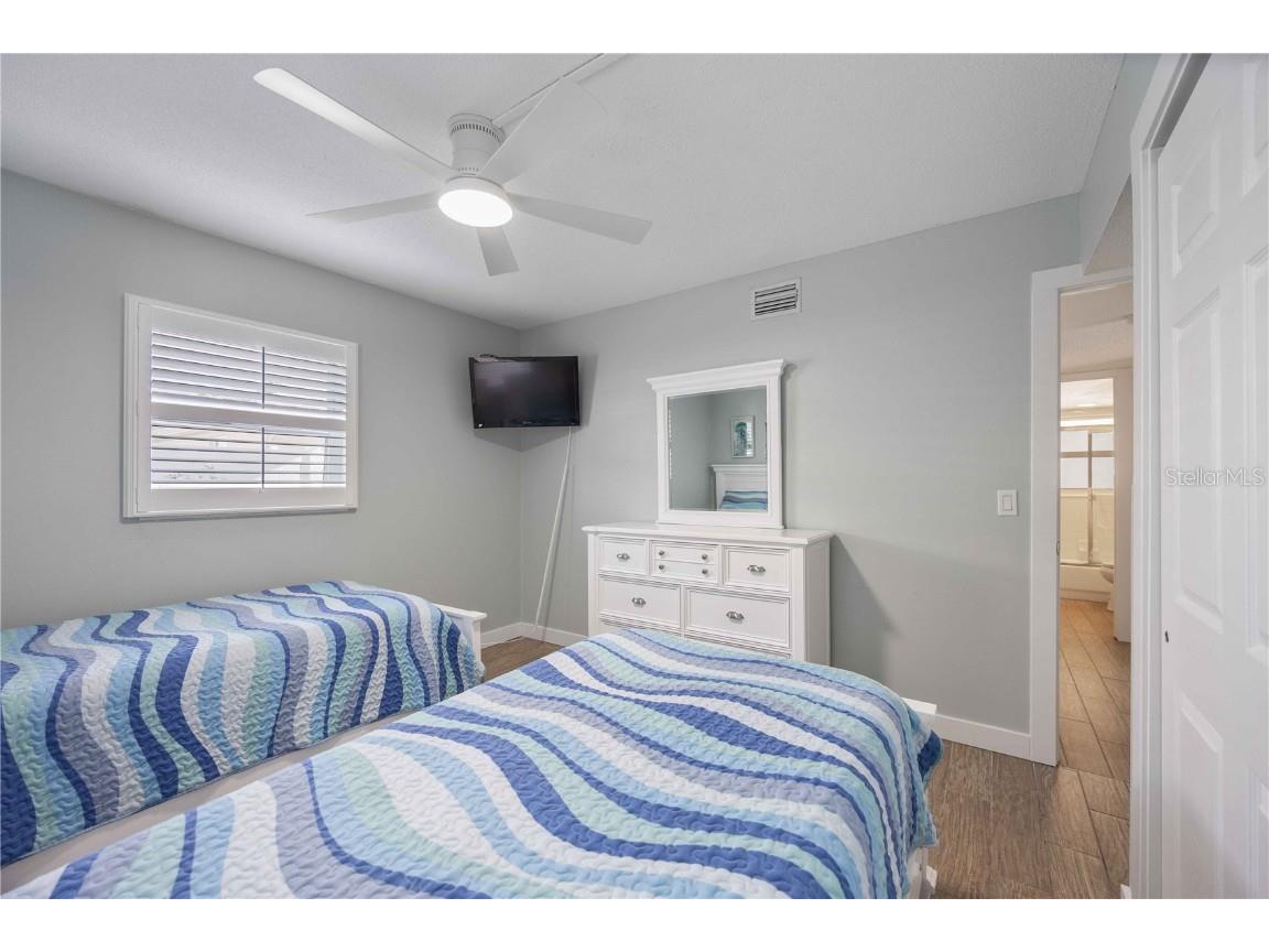 6150 Midnight Pass Road #UNIT 10 A&B Sarasota FL 34242 - GULF OF MEXICO A4660785 image23