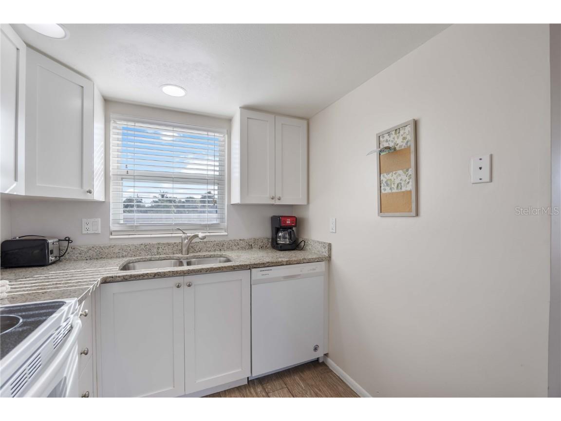 6150 Midnight Pass Road #UNIT 10 A&B Sarasota FL 34242 - GULF OF MEXICO A4660785 image35