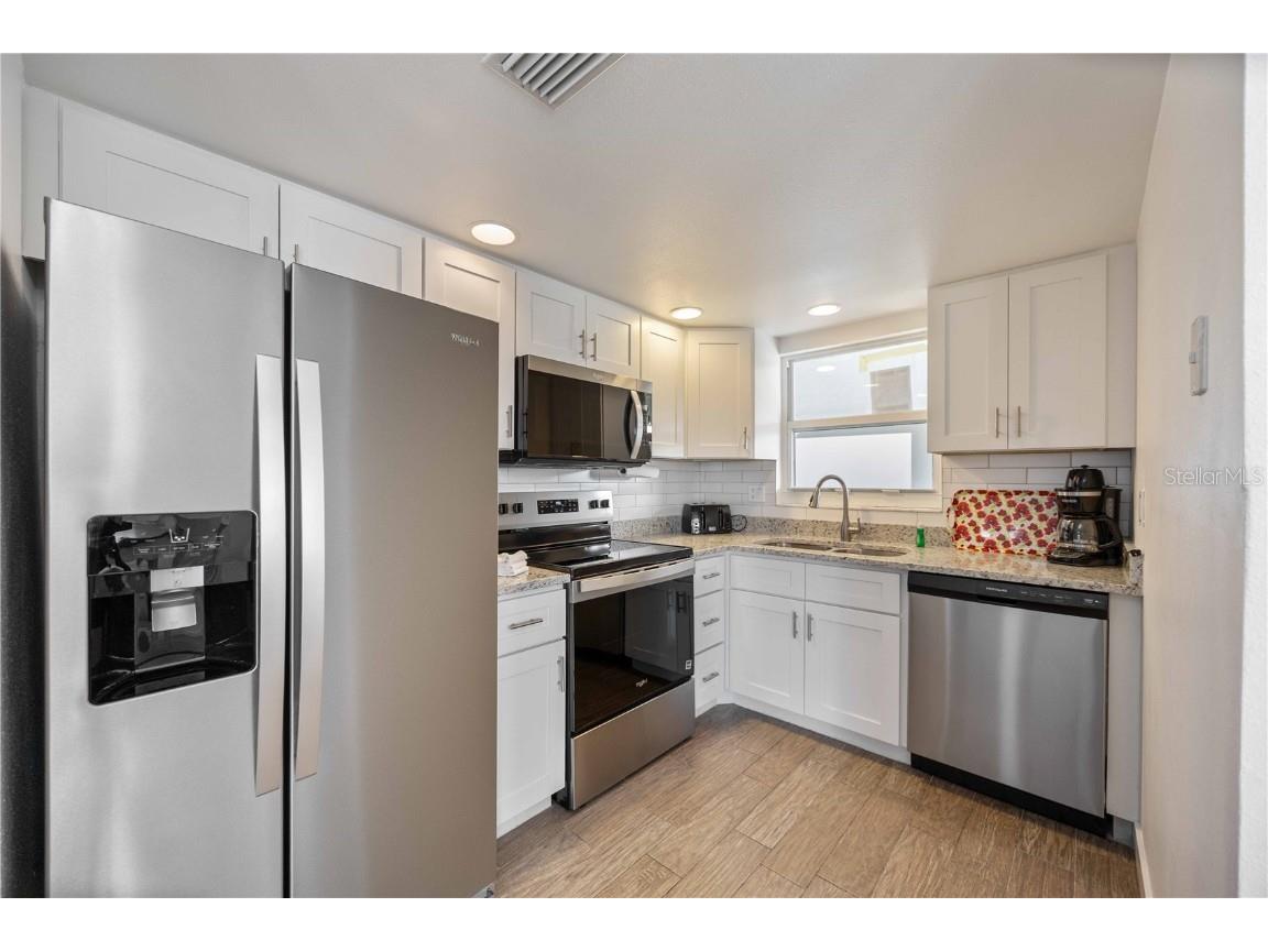 6150 Midnight Pass Road #UNIT 10 A&B Sarasota FL 34242 - GULF OF MEXICO A4660785 image8