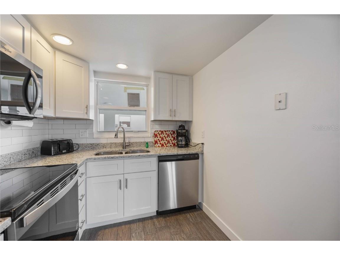 6150 Midnight Pass Road #UNIT 10 A&B Sarasota FL 34242 - GULF OF MEXICO A4660785 image9