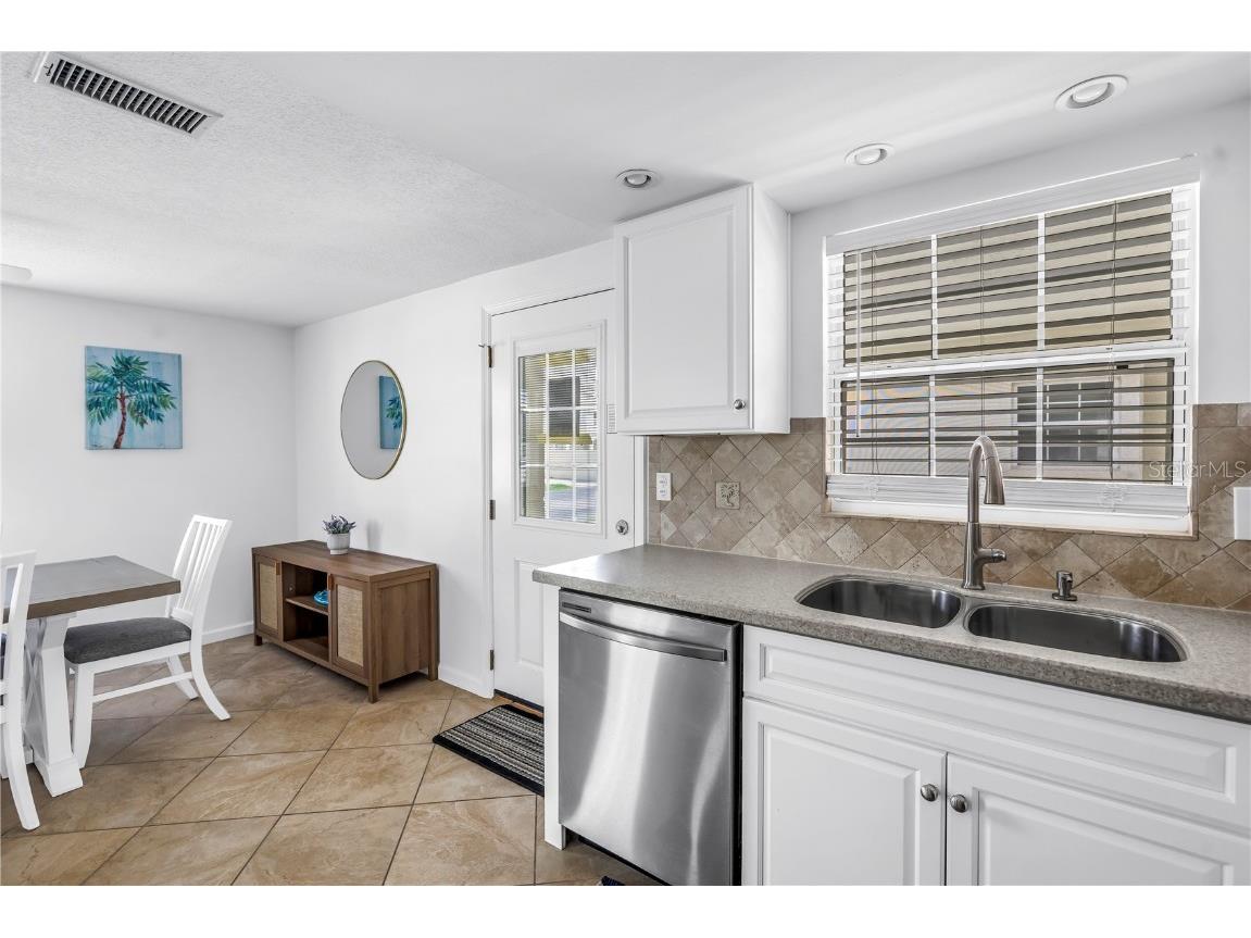 6150 Midnight Pass Road #V38 Sarasota FL 34242 A4656918 image7