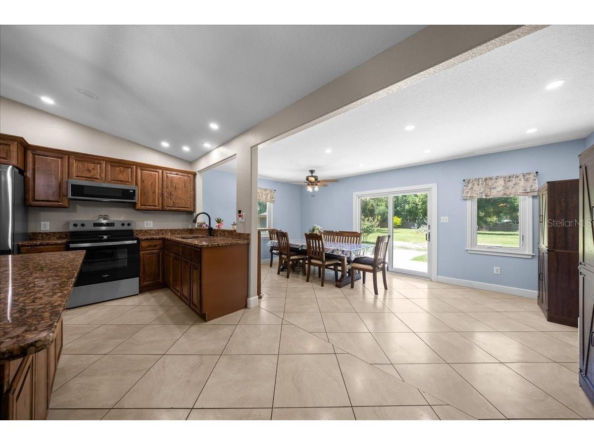 6150 S Highway 314a Ocklawaha FL 32179 OM727938 image13