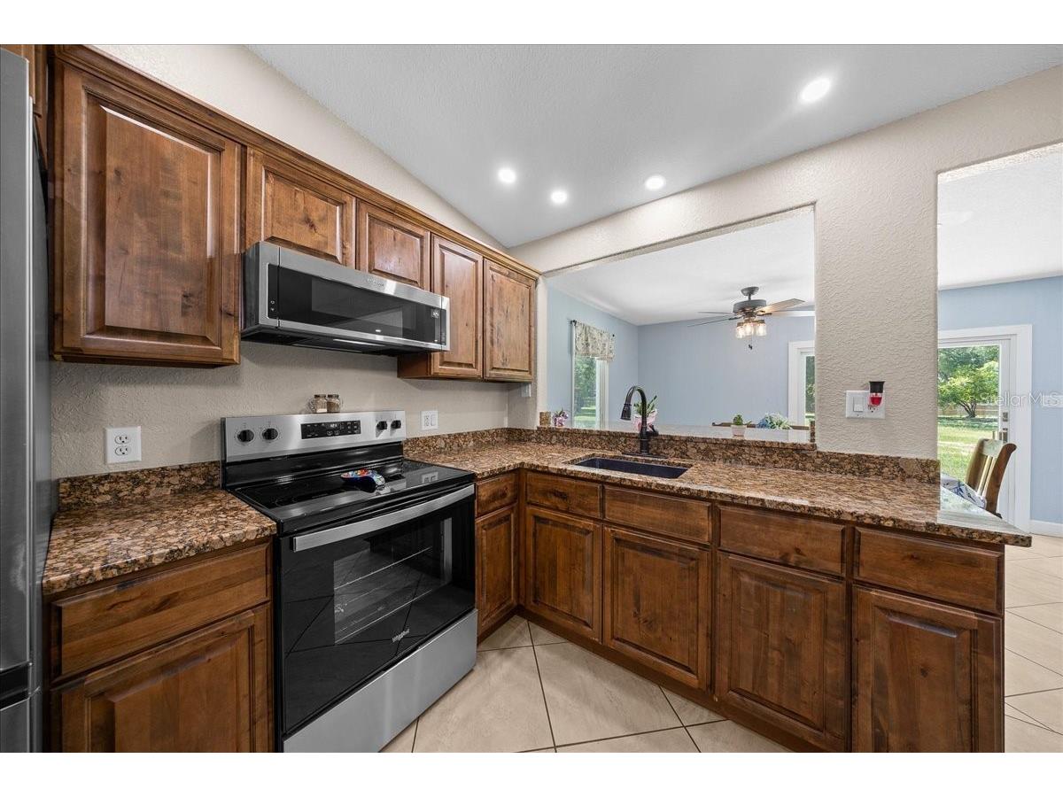 6150 S Highway 314a Ocklawaha FL 32179 OM727938 image17