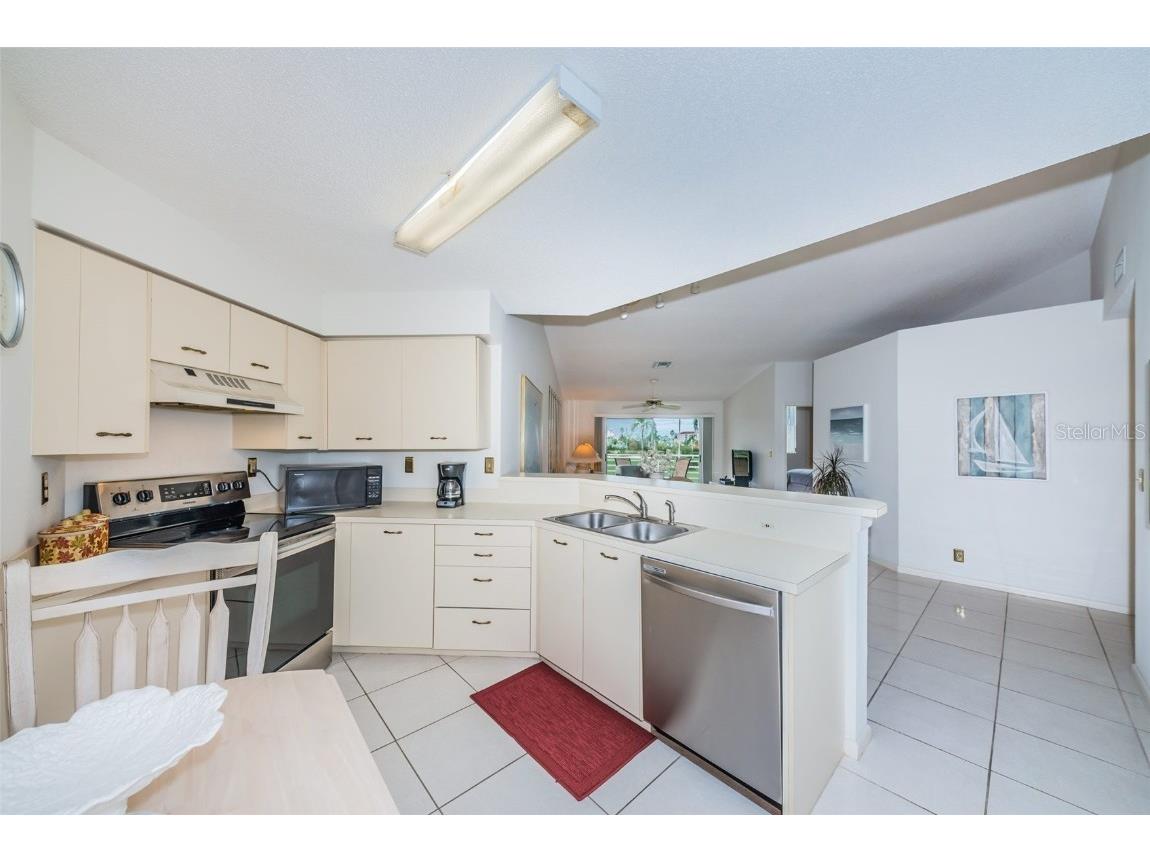 6151 Bahia Del Mar Boulevard #220 Saint Petersburg FL 33715 U8181109 image2