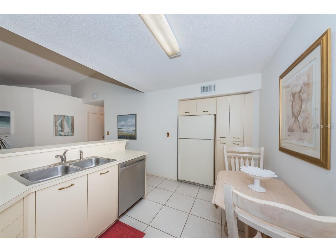 6151 Bahia Del Mar Boulevard #220 Saint Petersburg FL 33715 U8181109 image3