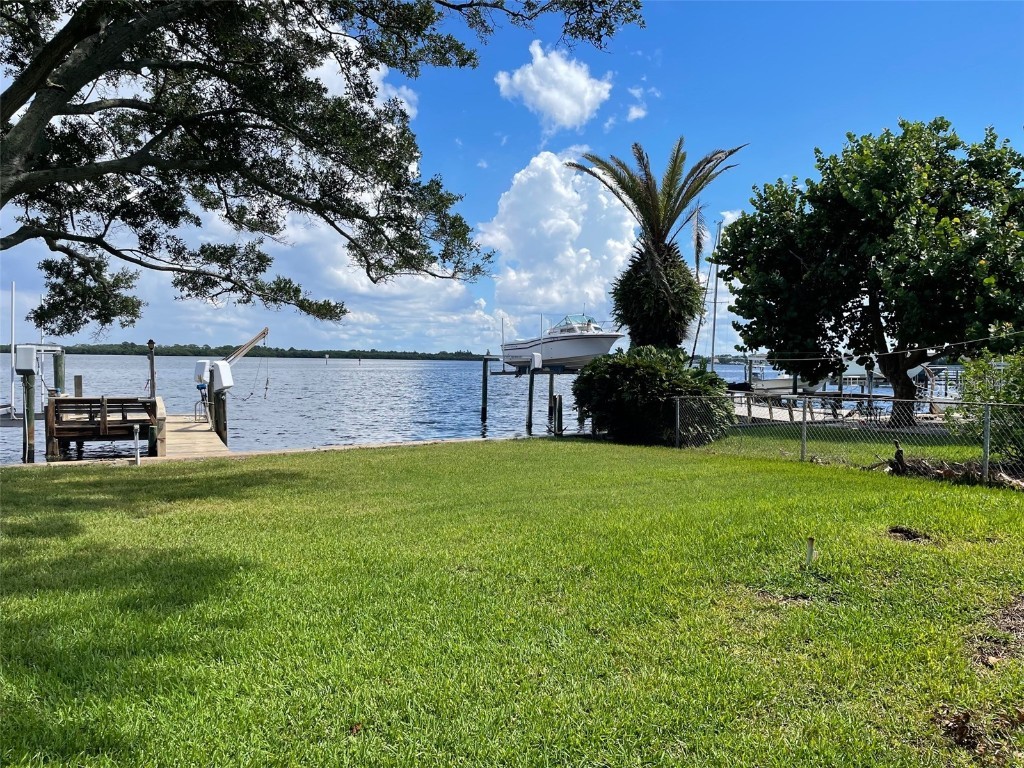 6151 Bayou Grande Boulevard NE Saint Petersburg FL 33703 - TAMPA BAY TB8317783 image14