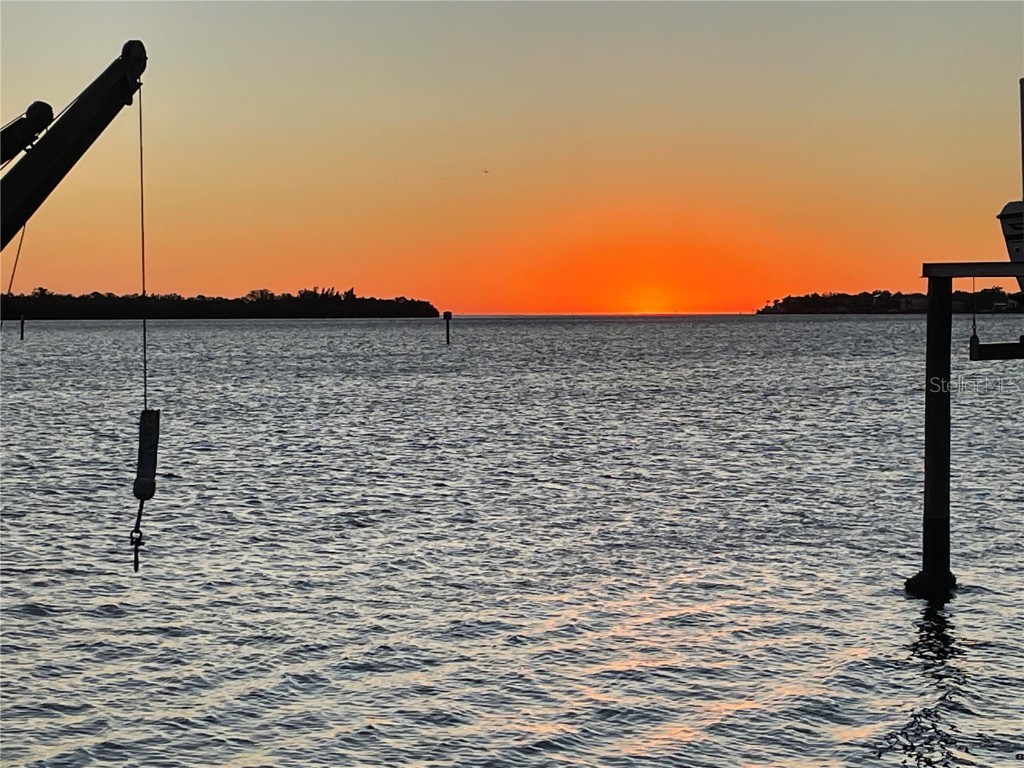 6151 Bayou Grande Boulevard NE Saint Petersburg FL 33703 - TAMPA BAY TB8317783 image9