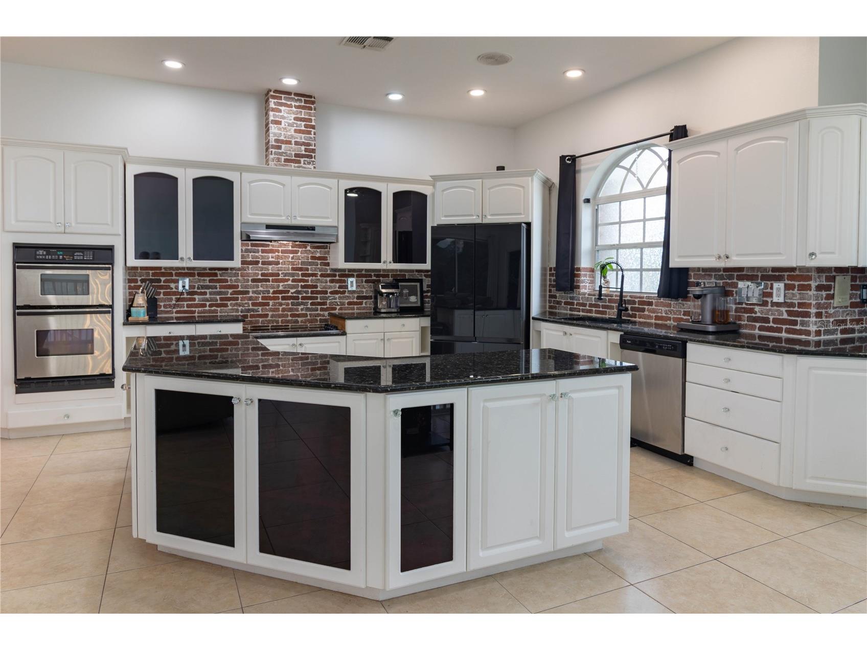 6151 New Osprey Point Weeki Wachee FL 34607 W7884366 image25
