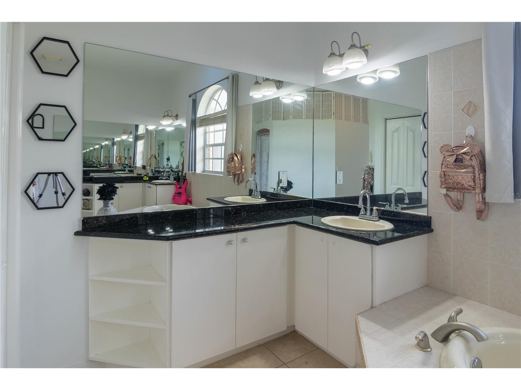 6151 New Osprey Point Weeki Wachee FL 34607 W7884366 image42