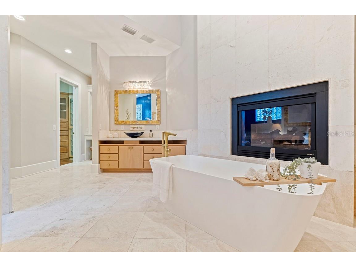 6152 52nd Street S Saint Petersburg FL 33715 TB8434995 image25