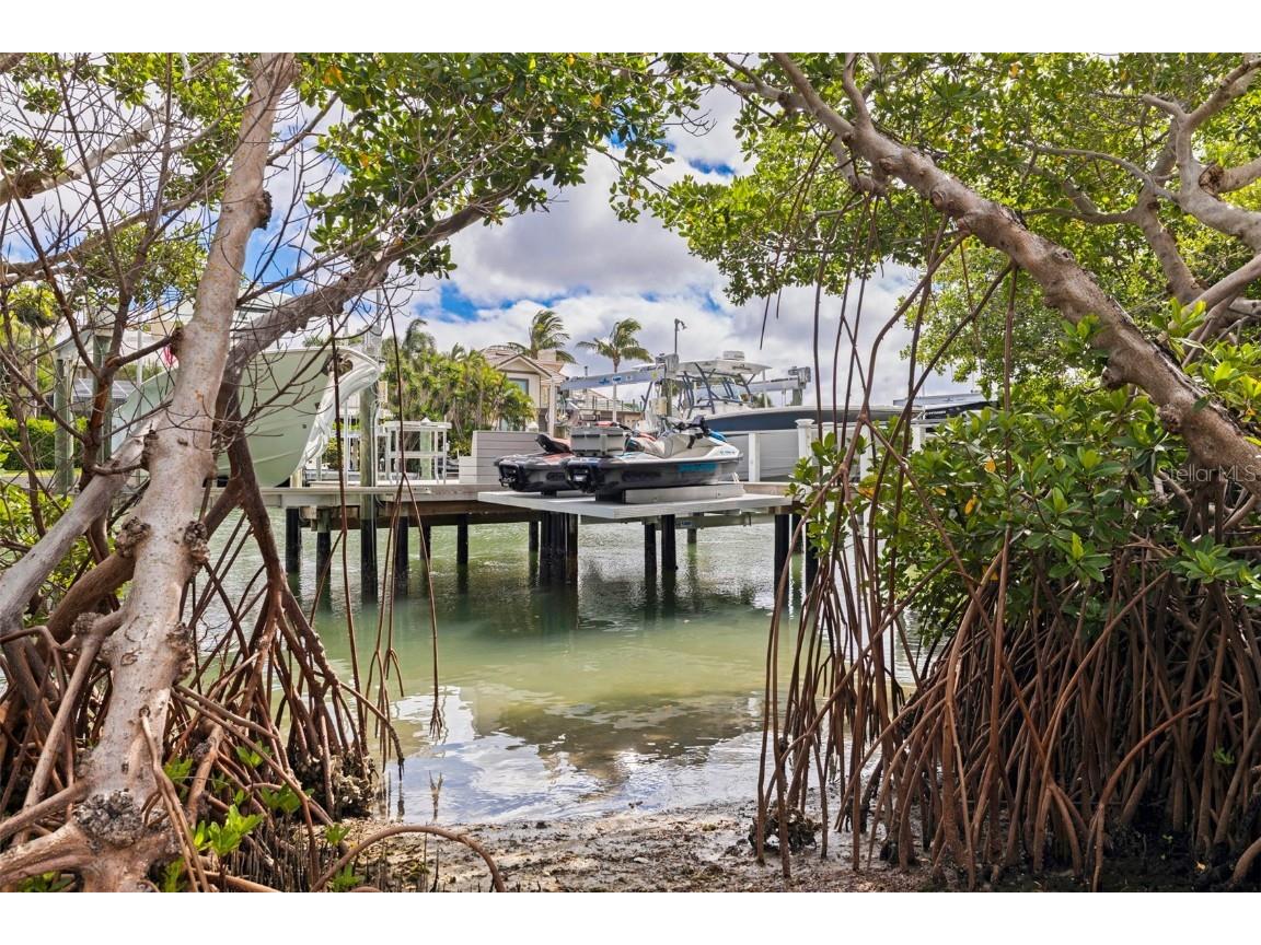 6152 52nd Street S Saint Petersburg FL 33715 TB8434995 image68