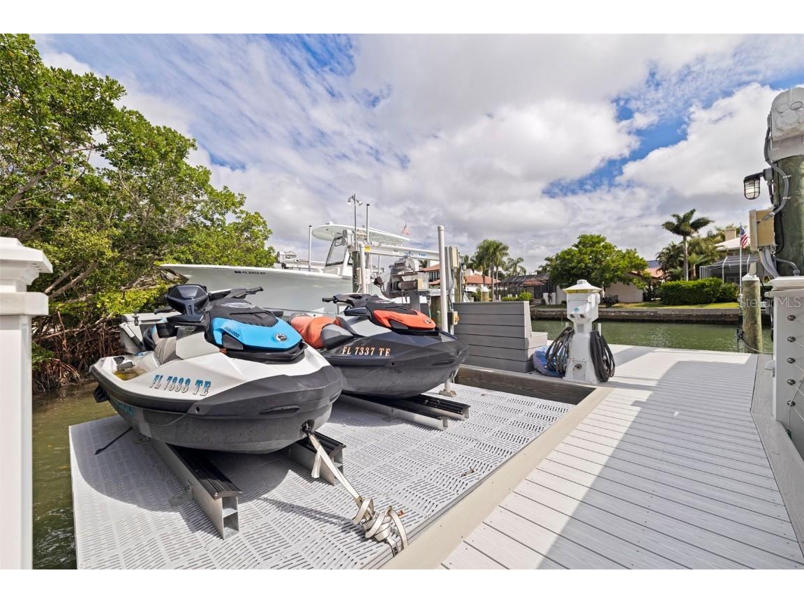 6152 52nd Street S Saint Petersburg FL 33715 TB8434995 image69