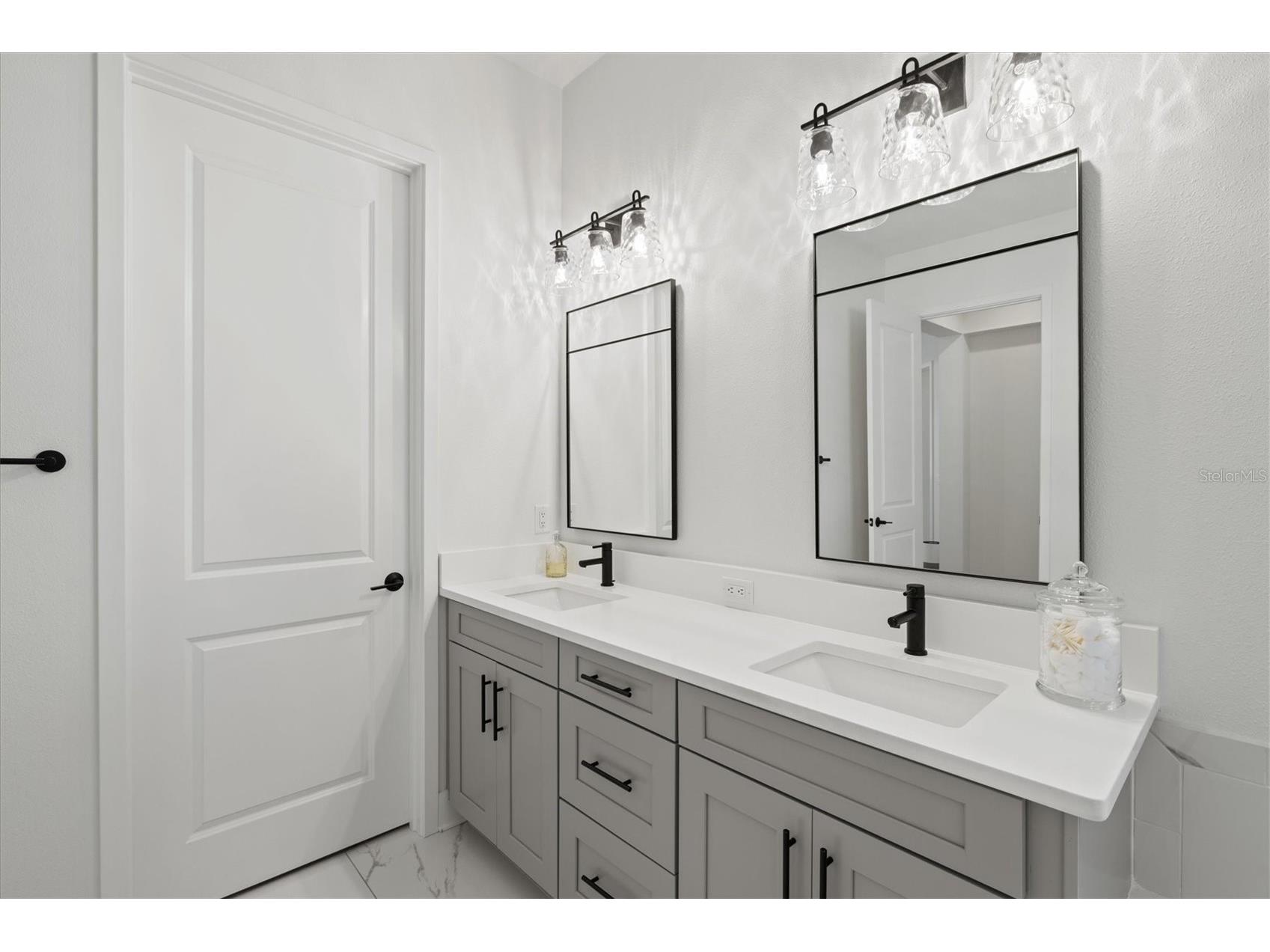 6152 Lungo Lago Drive Sarasota FL 34241 A4684598 image34