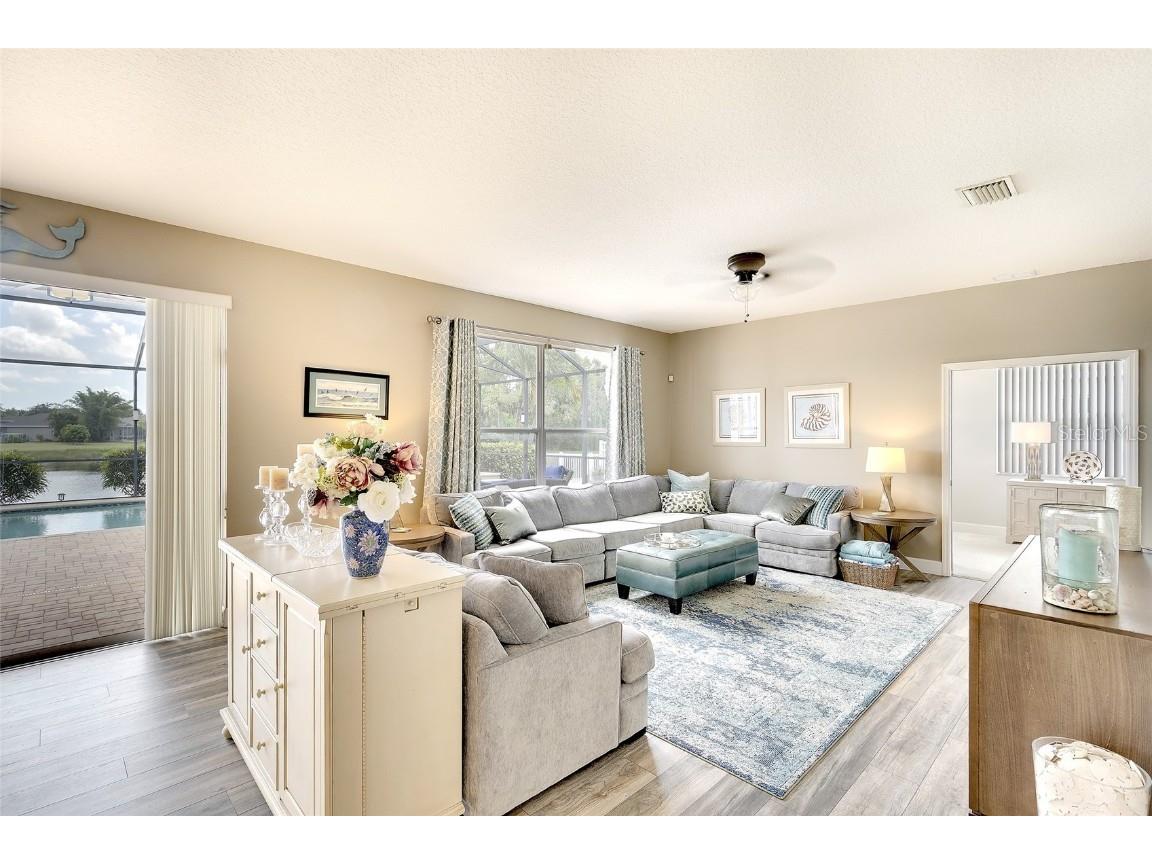 6153 41st Street E Bradenton FL 34203 A4659033 image13