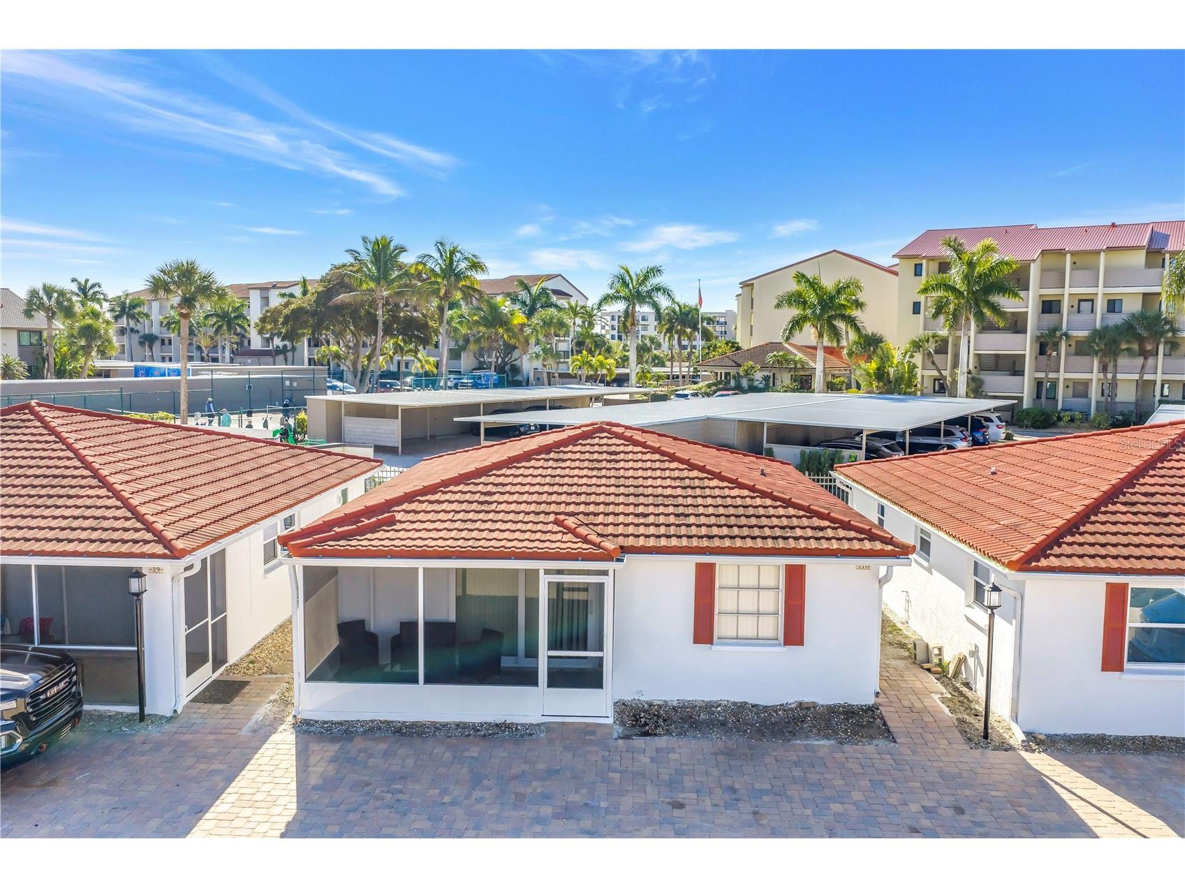 6154 Midnight Pass Road #10 D Sarasota FL 34242 A4680397 image1