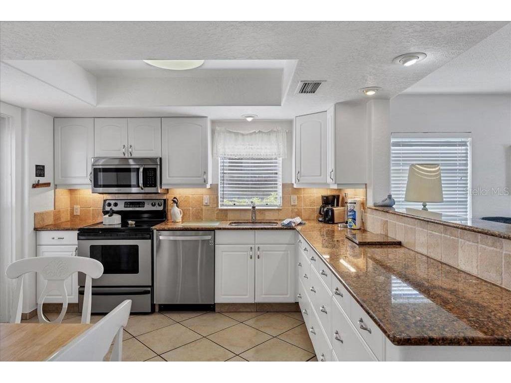 6154 Midnight Pass Road #101 Sarasota FL 34242 TB8466728 image3