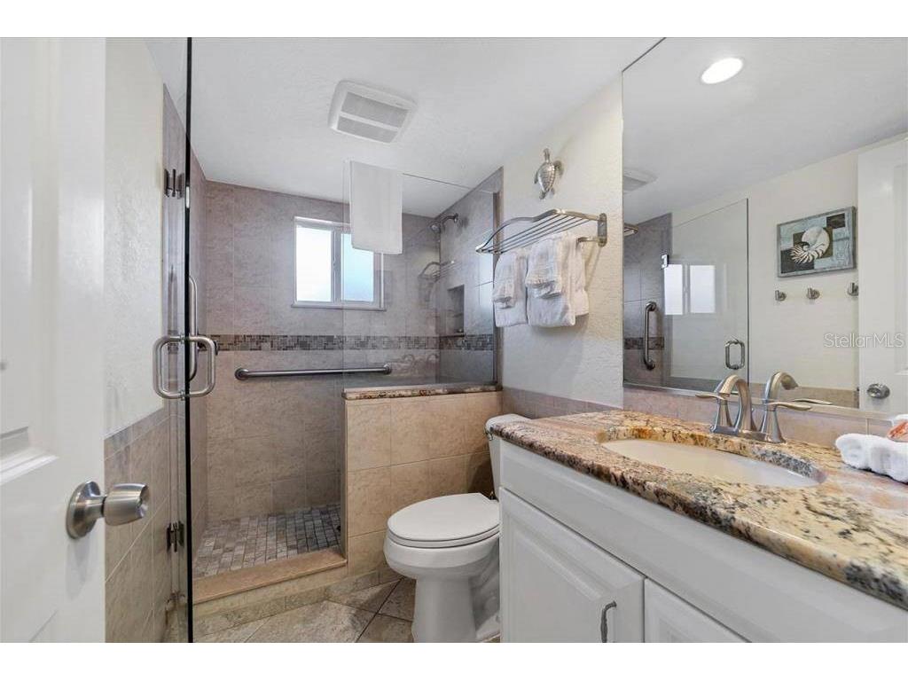 6154 Midnight Pass Road #102 Sarasota FL 34242 TB8466746 image5