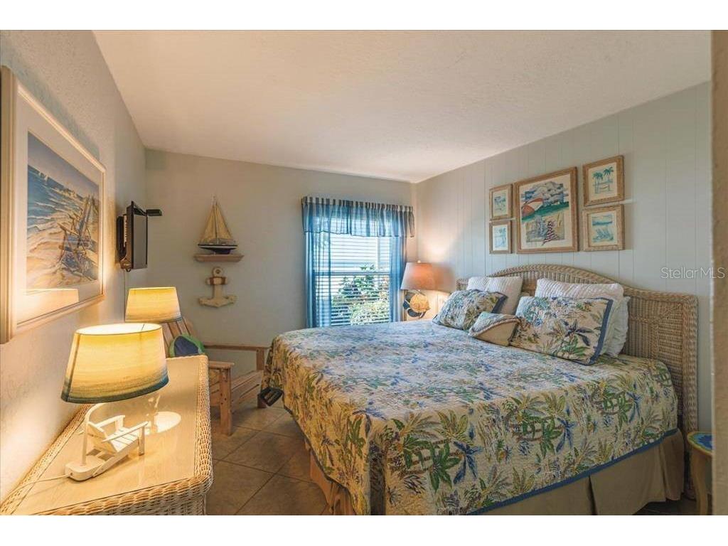 6154 Midnight Pass Road #102 Sarasota FL 34242 TB8466746 image6