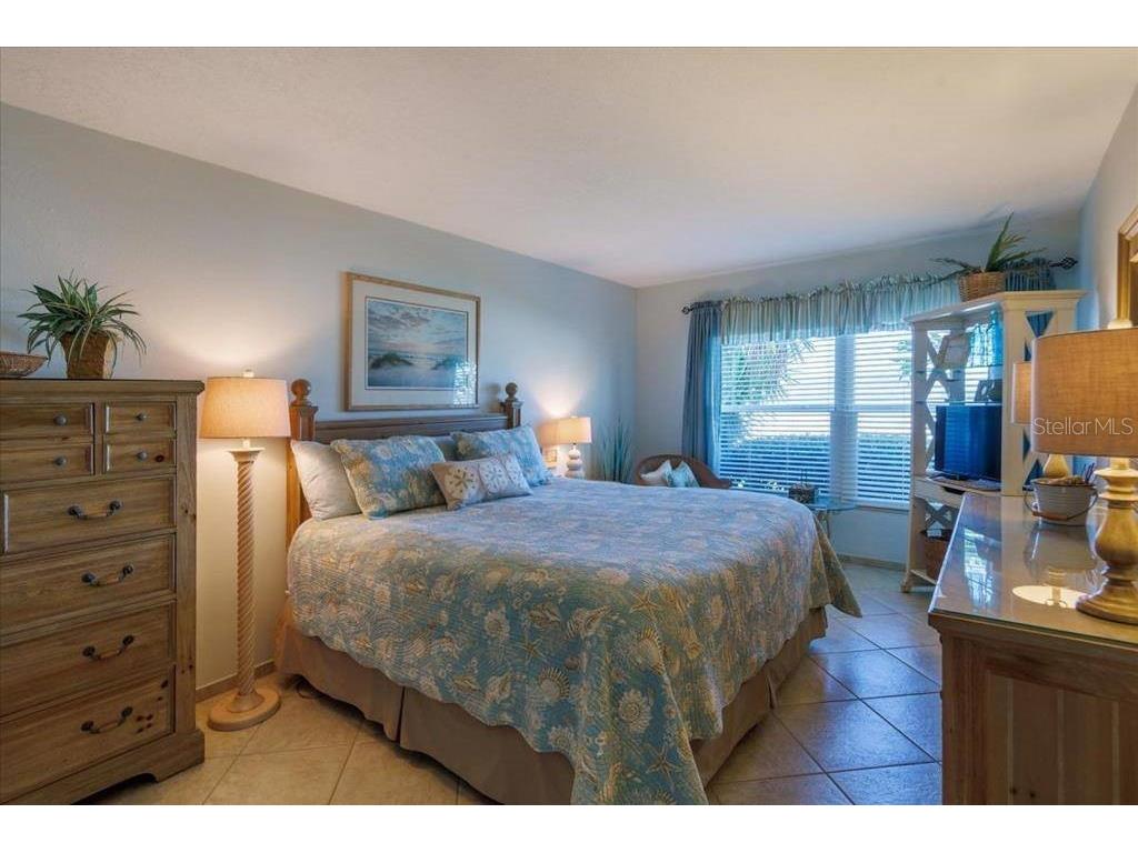 6154 Midnight Pass Road #102 Sarasota FL 34242 TB8466746 image7