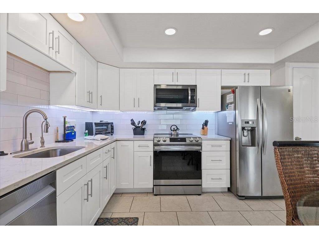 6154 Midnight Pass Road #103 Sarasota FL 34242 TB8466750 image4