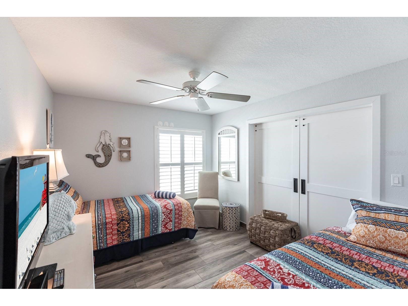 6154 Midnight Pass Road #202 Sarasota FL 34242 TB8466866 image8