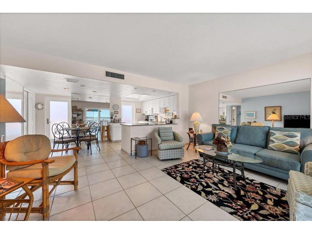 6154 Midnight Pass Road #305 Sarasota FL 34242 TB8466772 image3