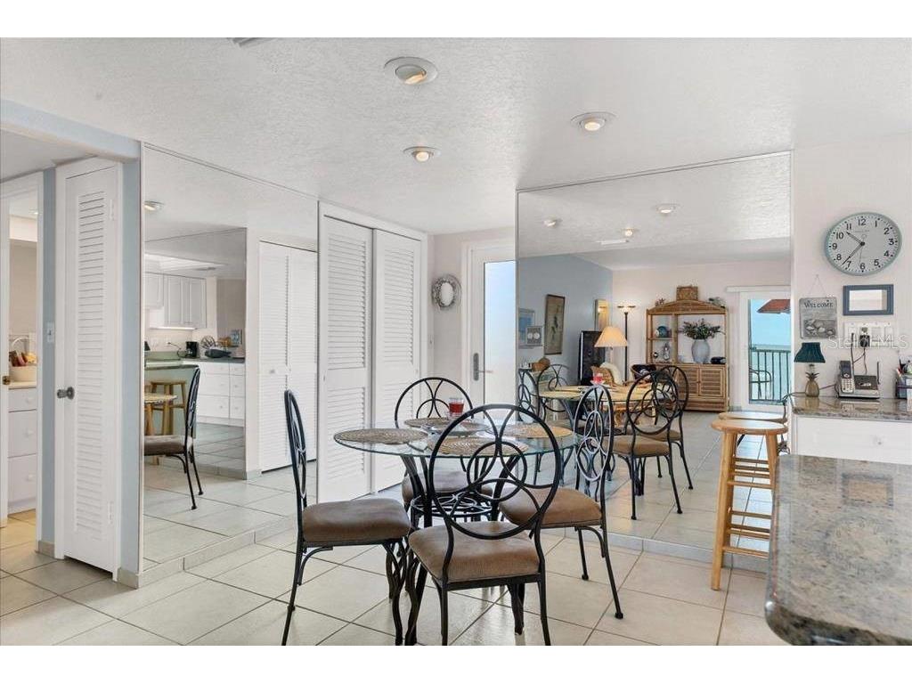6154 Midnight Pass Road #305 Sarasota FL 34242 TB8466772 image4