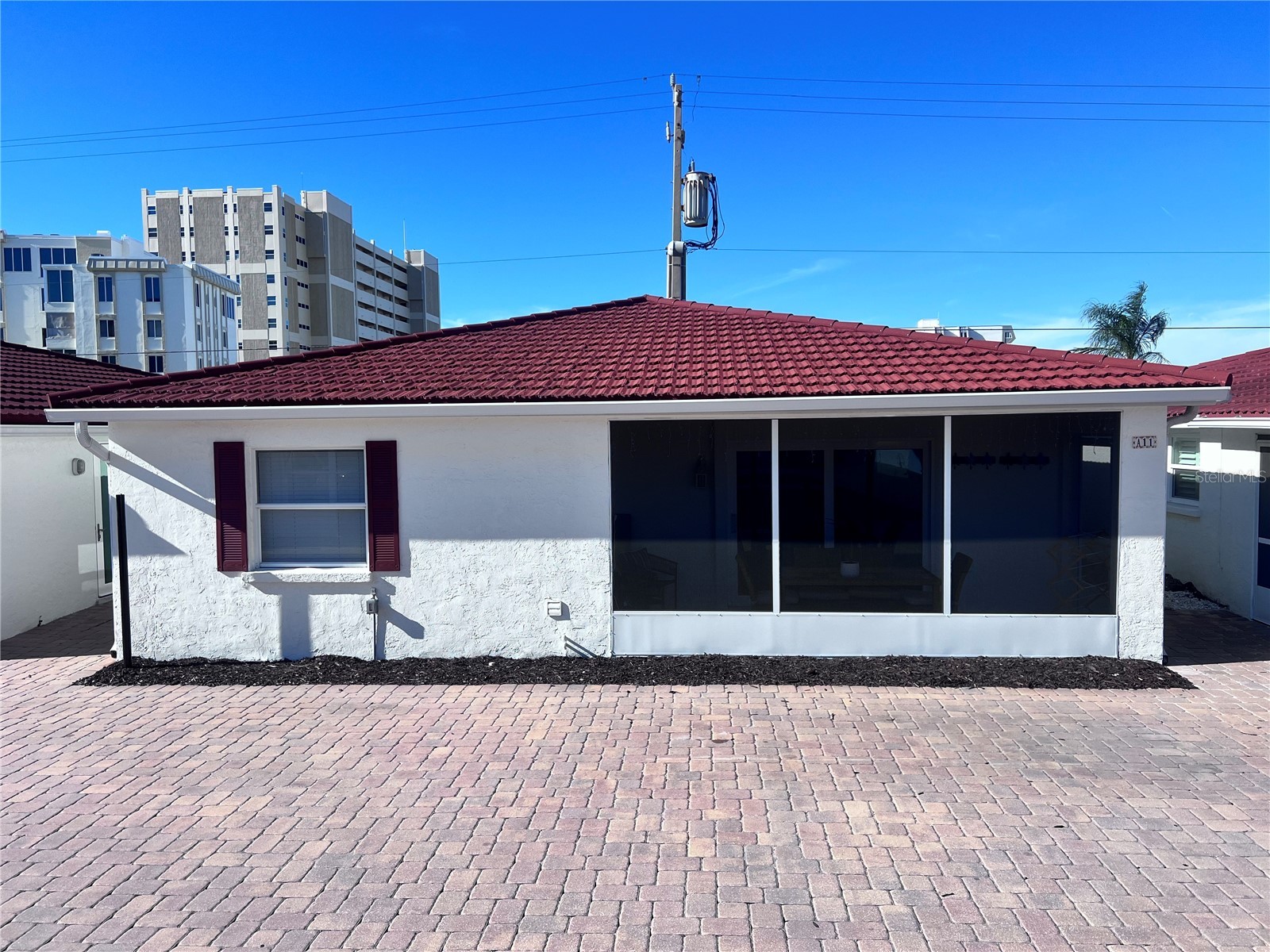 6154 Midnight Pass Road #A11 Sarasota FL 34242 TB8468652 image1