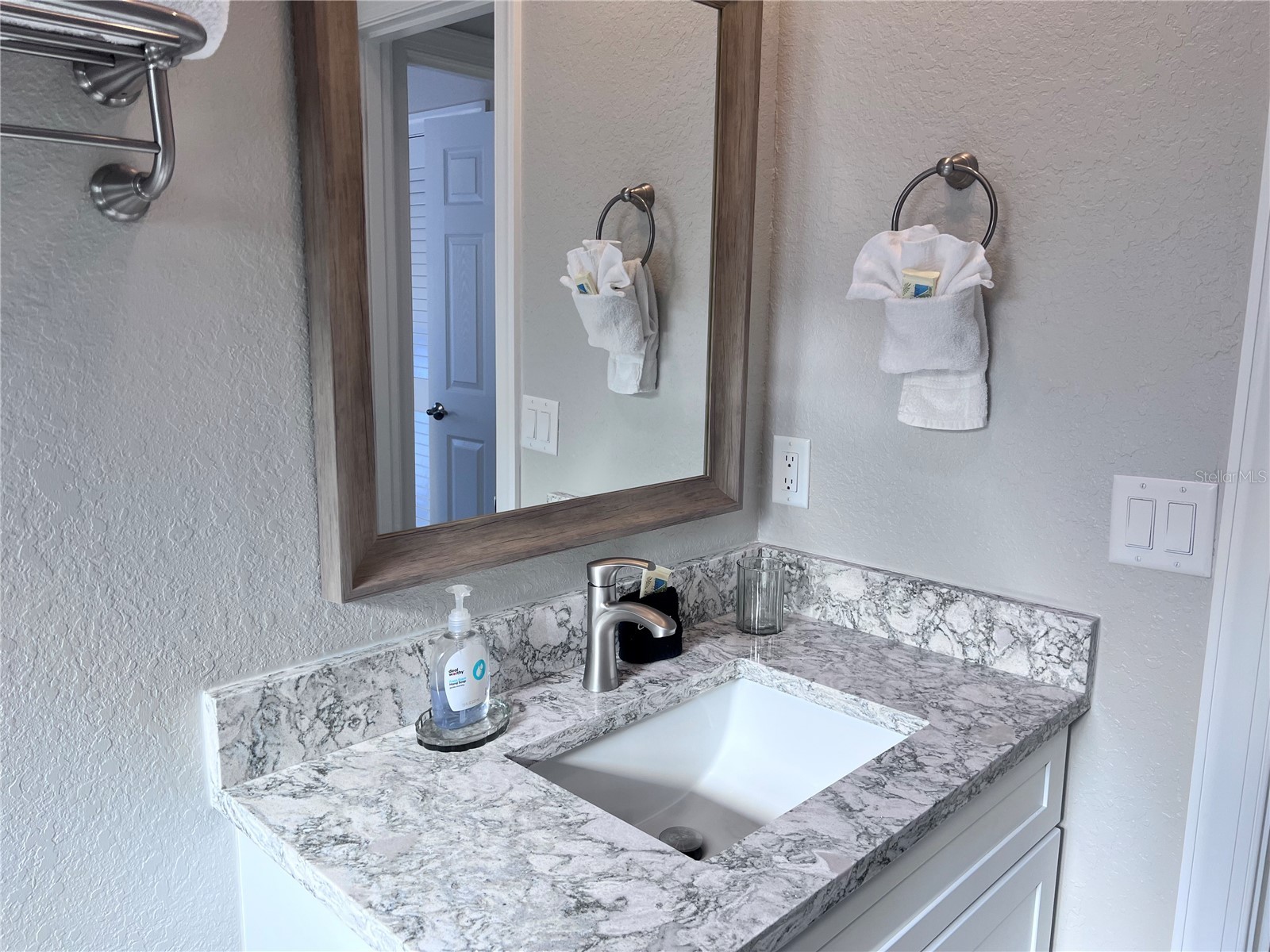 6154 Midnight Pass Road #A11 Sarasota FL 34242 TB8468652 image15