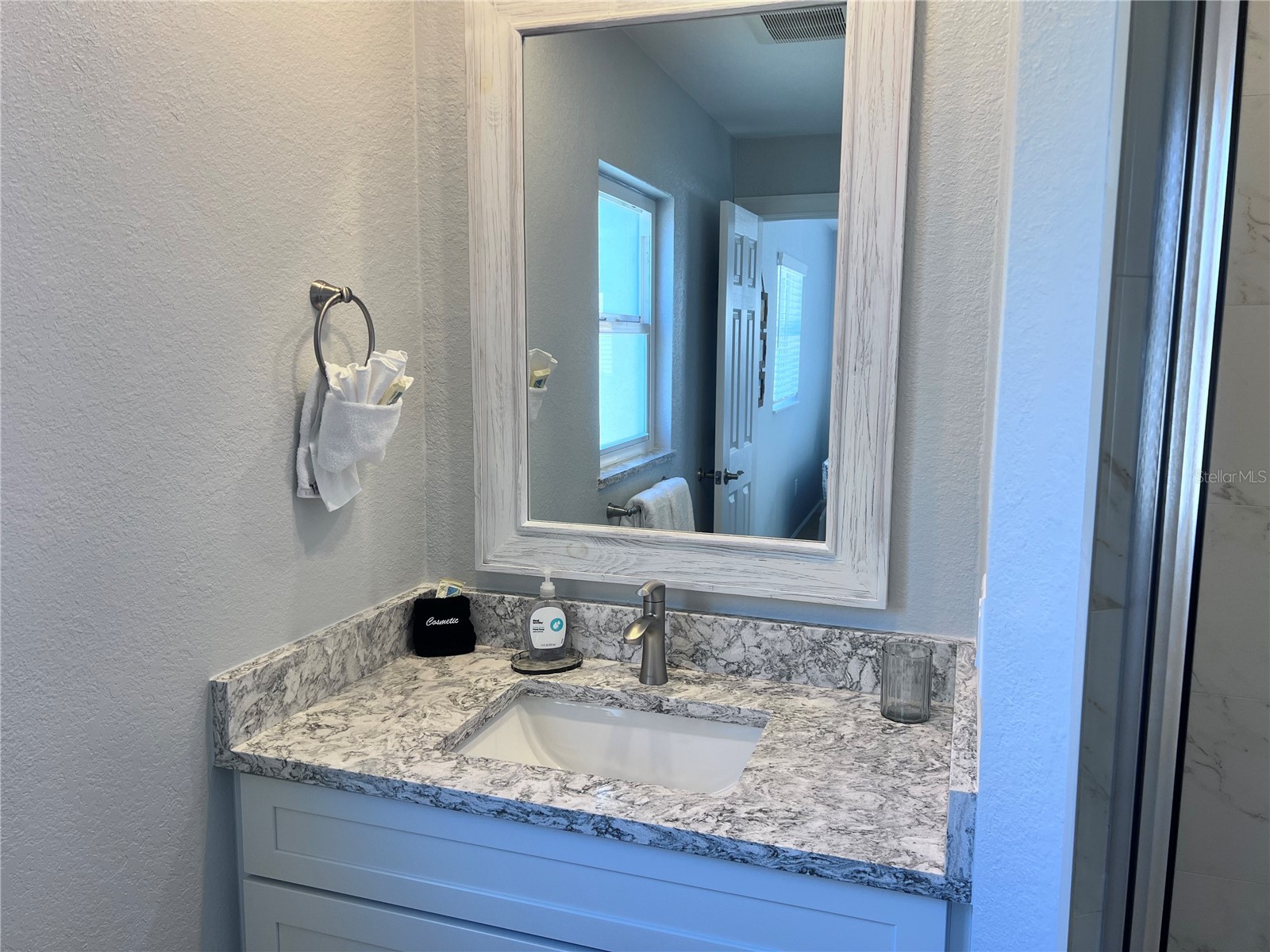 6154 Midnight Pass Road #A11 Sarasota FL 34242 TB8468652 image20