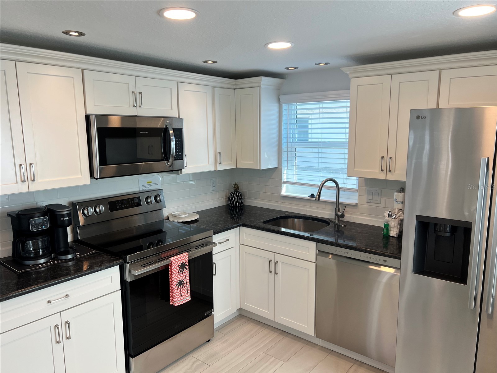 6154 Midnight Pass Road #B02 Sarasota FL 34242 TB8468693 image3