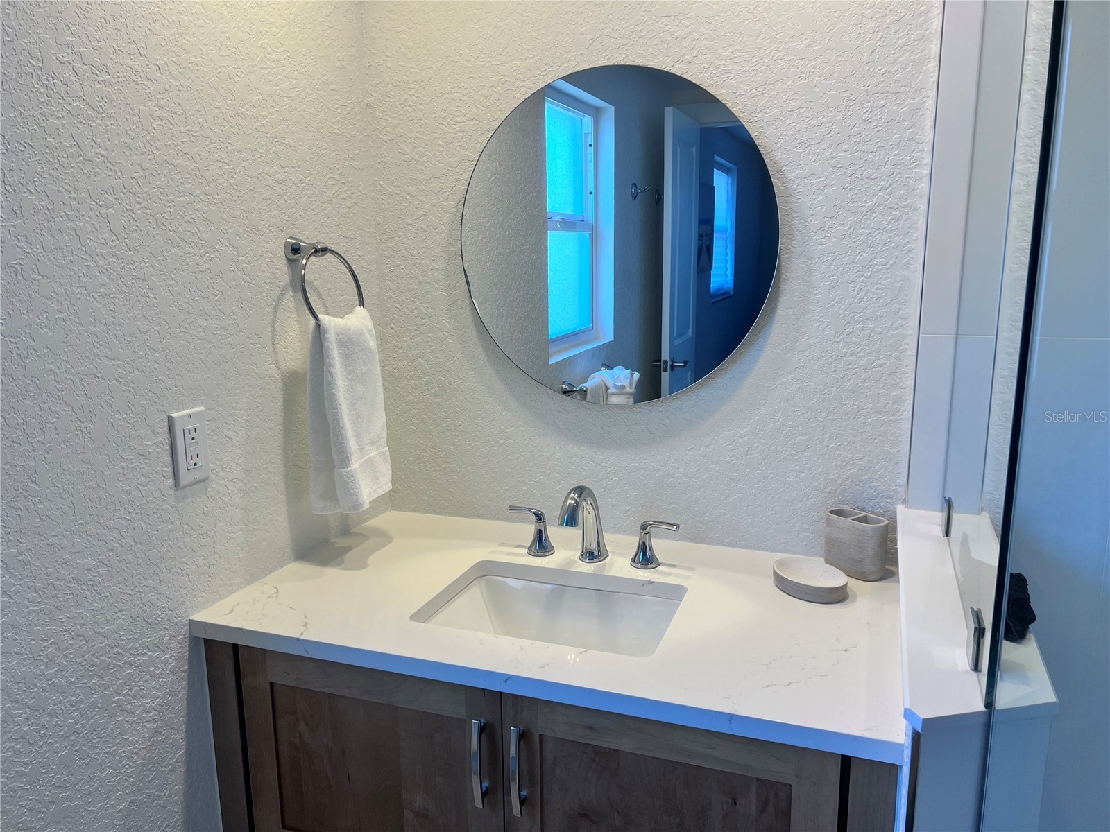 6154 Midnight Pass Road #B06 Sarasota FL 34242 TB8468502 image16