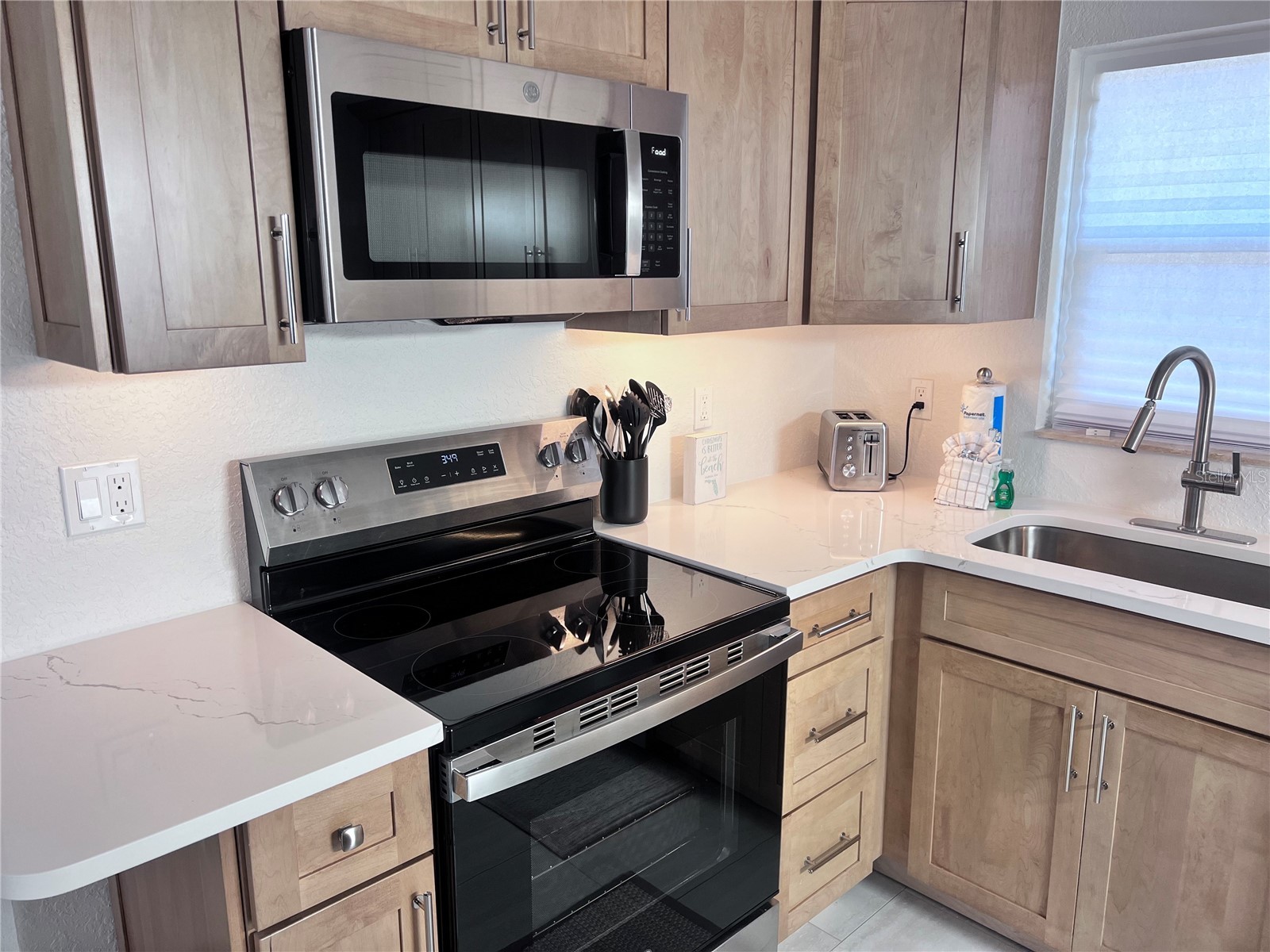 6154 Midnight Pass Road #B06 Sarasota FL 34242 TB8468502 image4