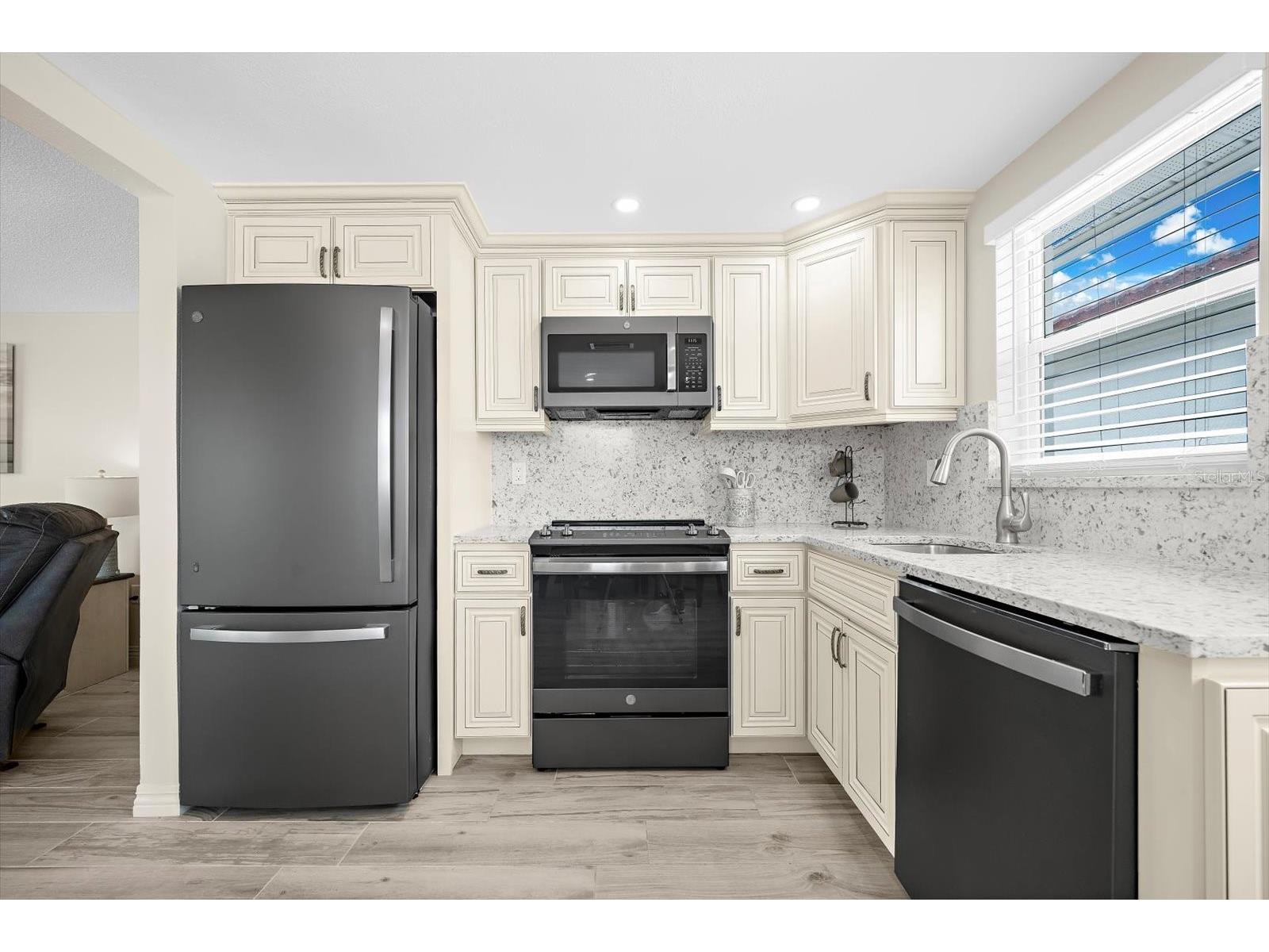 6154 Midnight Pass Road #B1 Sarasota FL 34242 - GULF OF AMERICA A4696503 image9