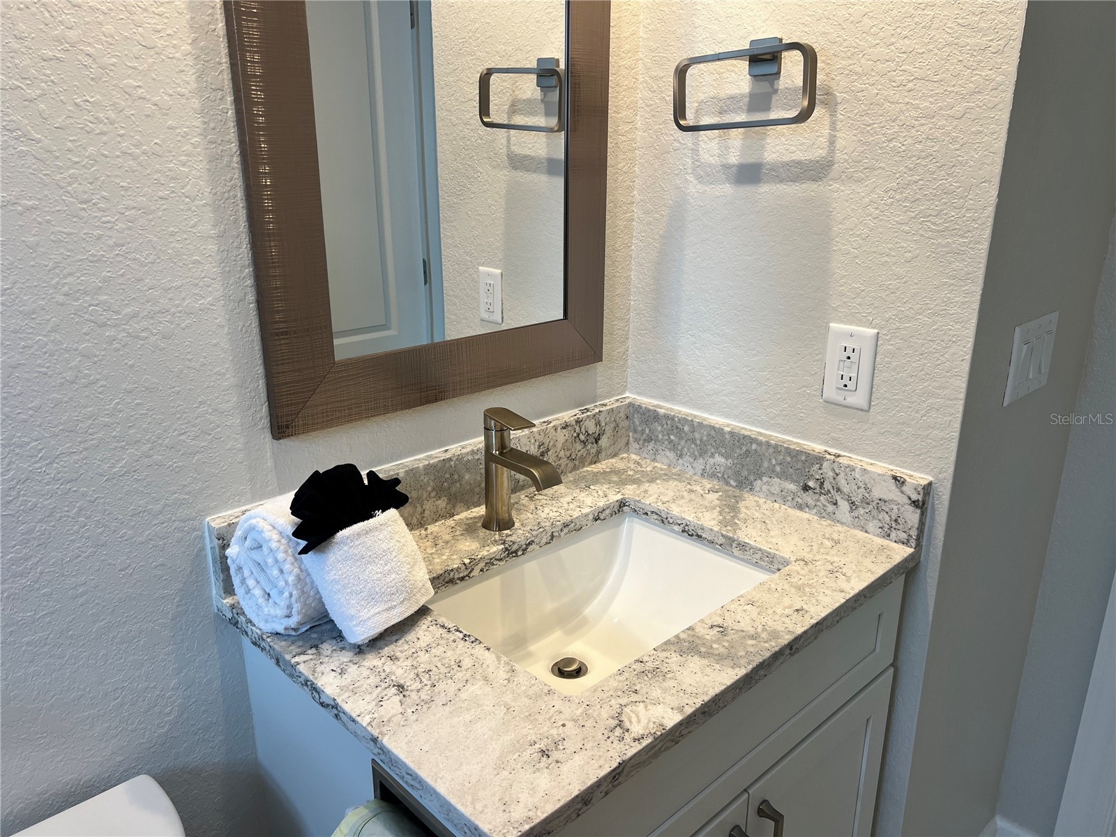 6154 Midnight Pass Road #B14 Sarasota FL 34242 TB8468691 image15