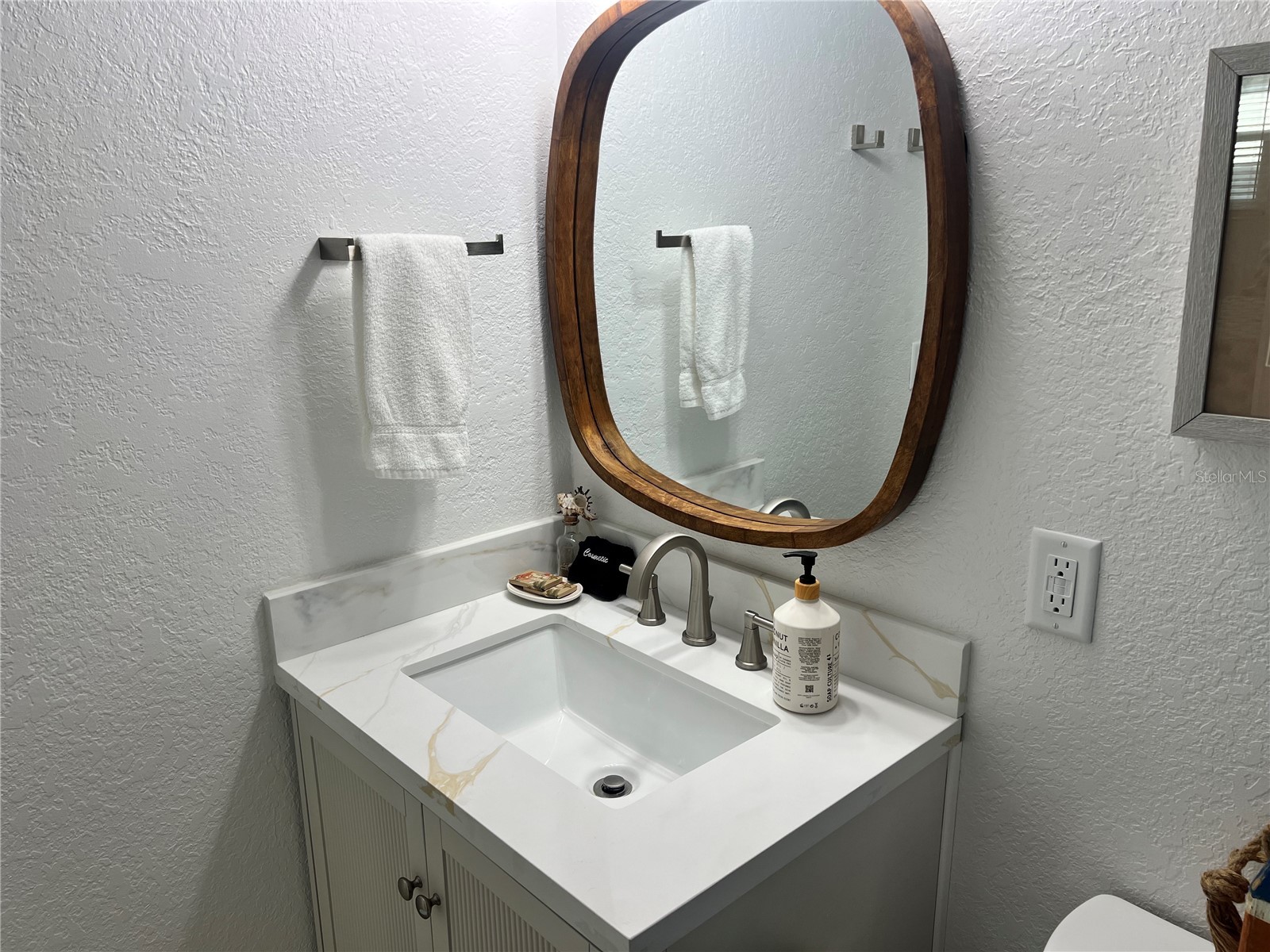 6154 Midnight Pass Road #B16 Sarasota FL 34242 TB8468505 image9